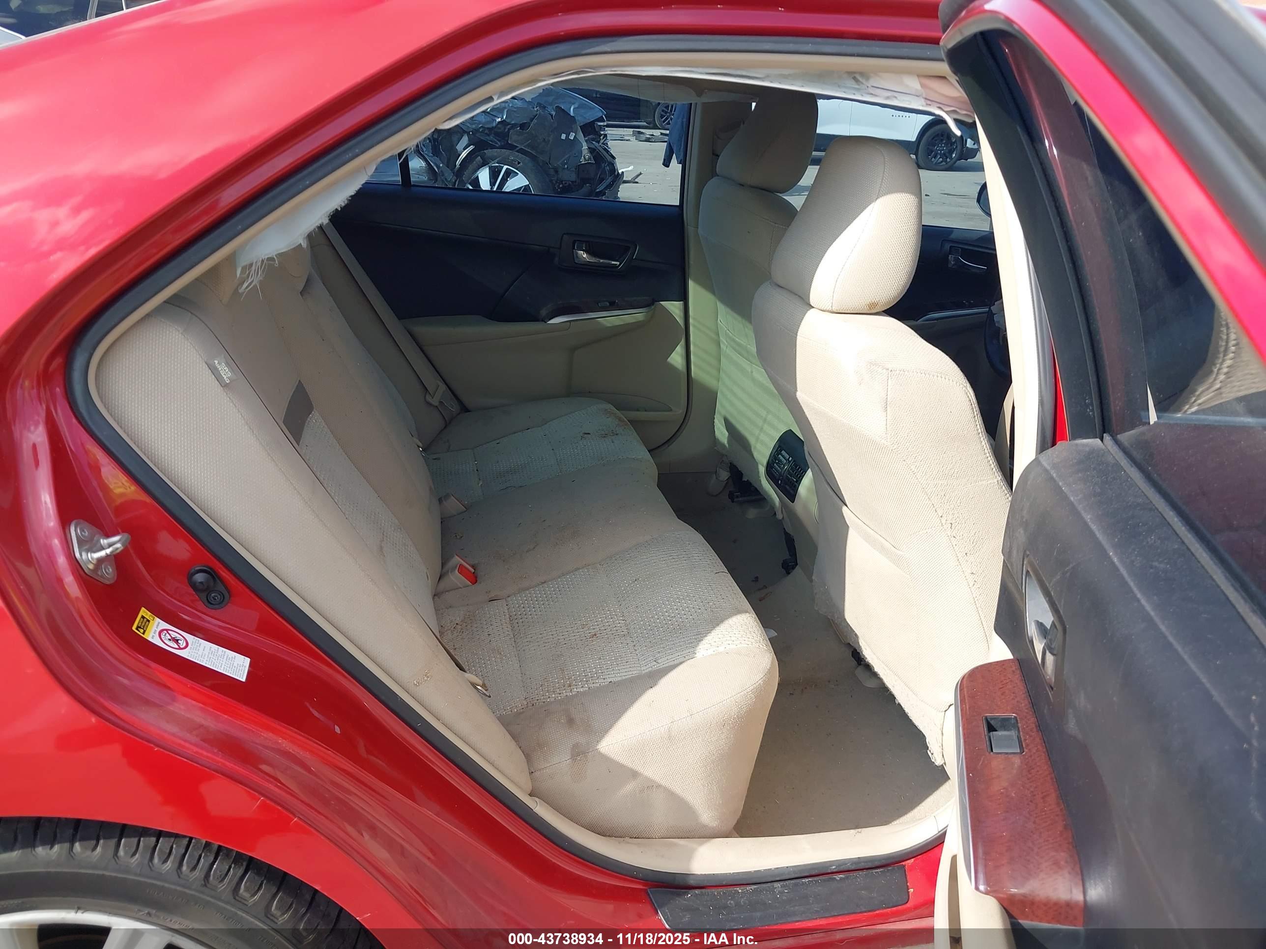 TOYOTA CAMRY image 8