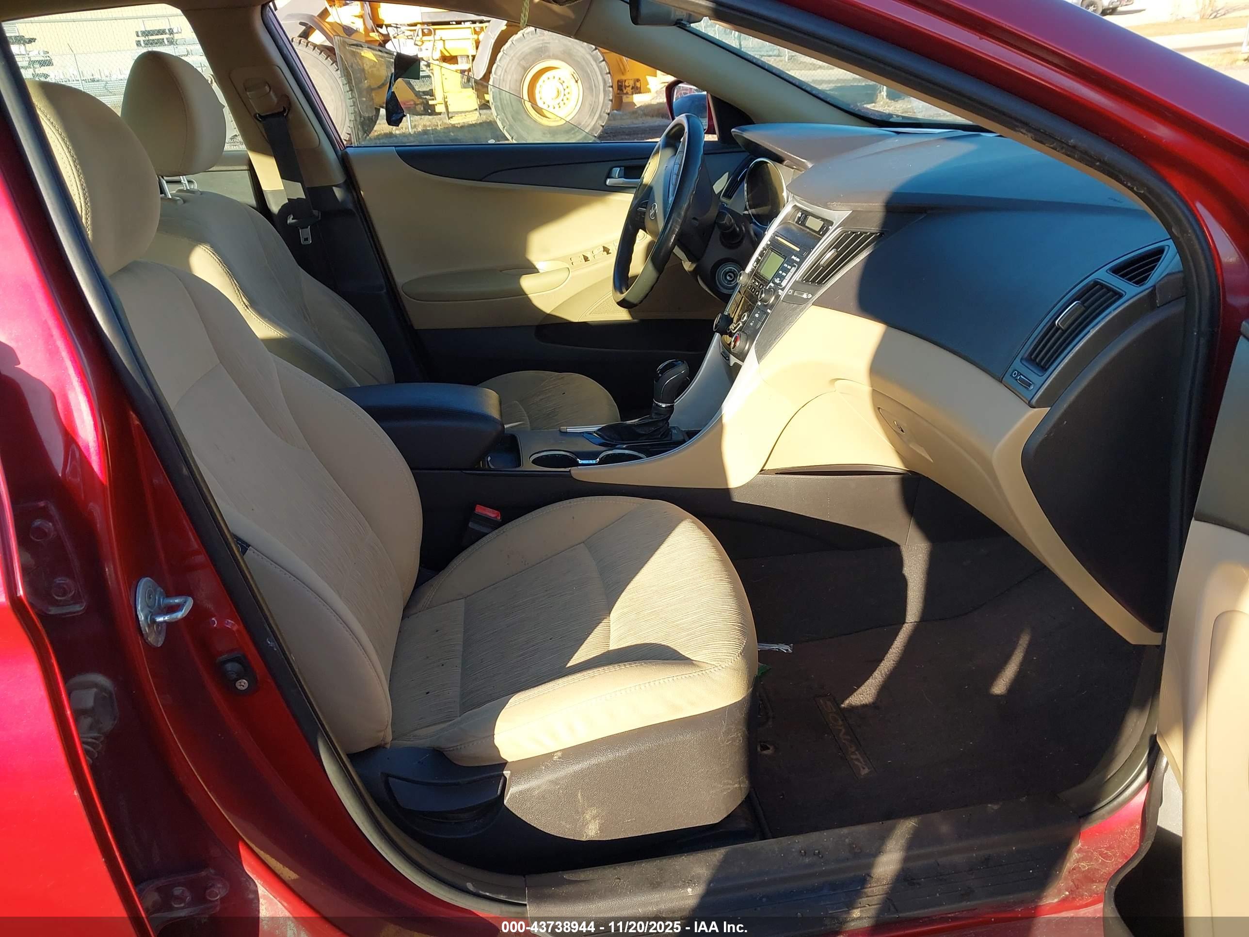 HYUNDAI SONATA image 5