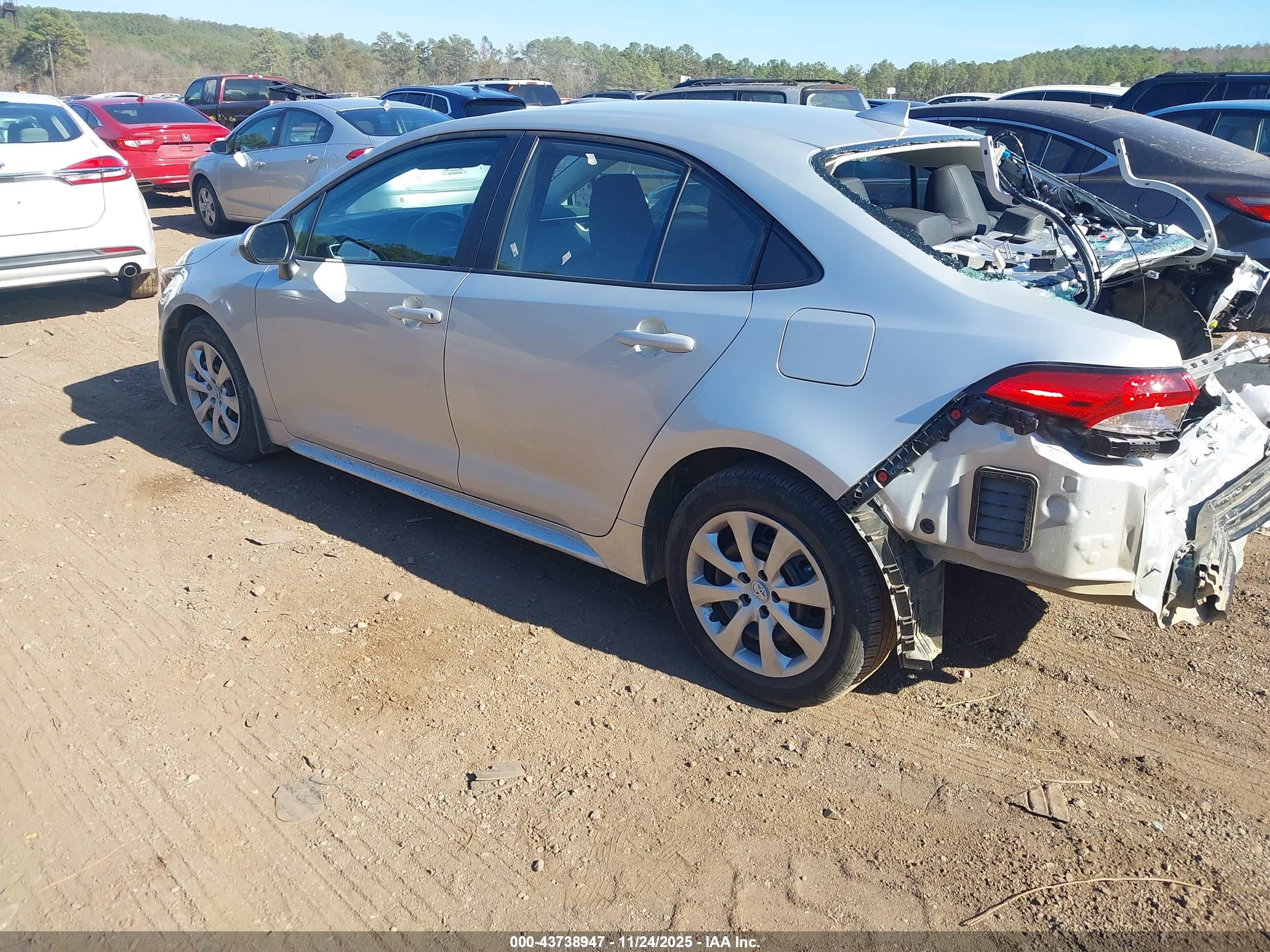 TOYOTA COROLLA image 3
