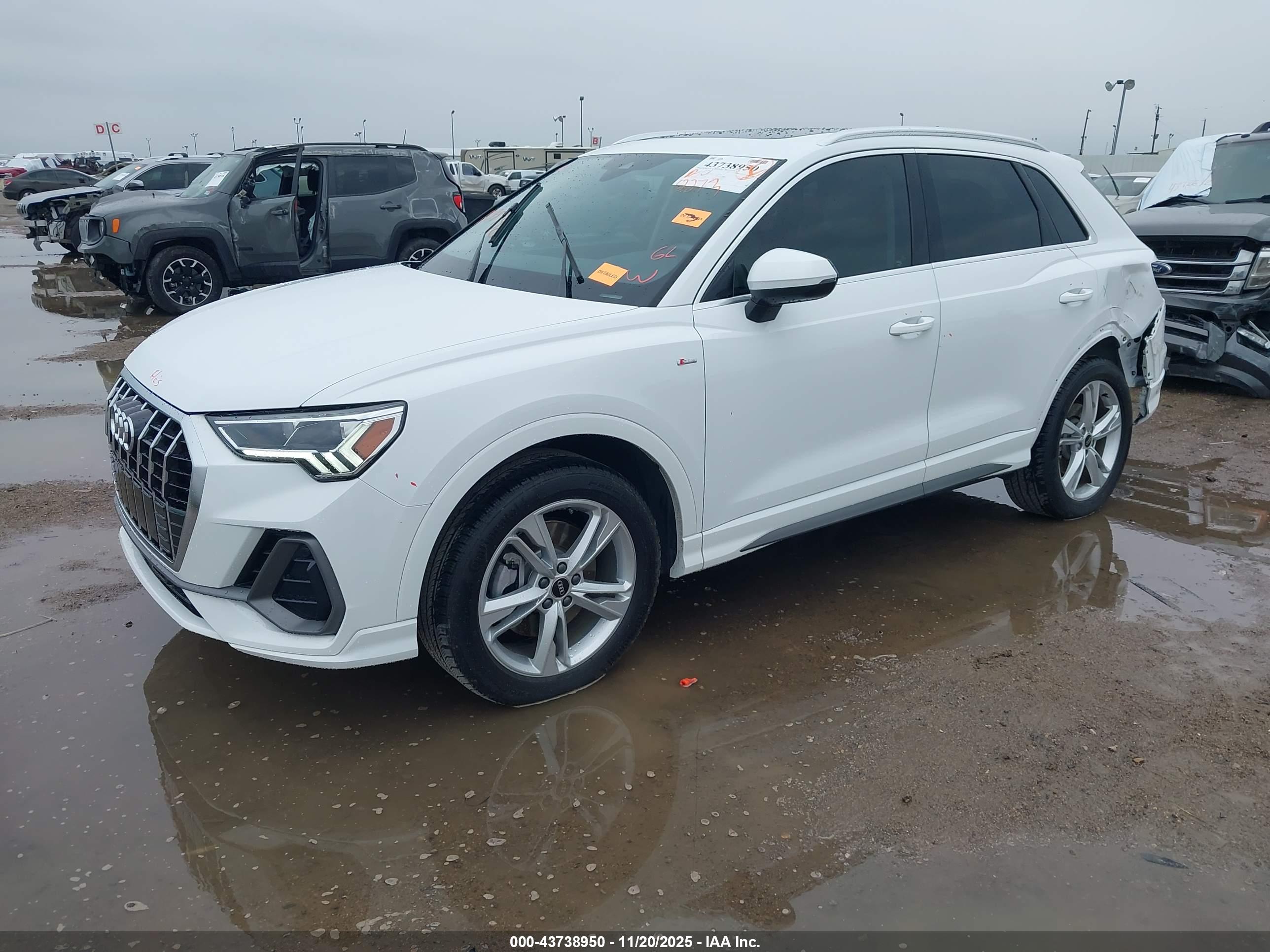 AUDI Q3 image 2