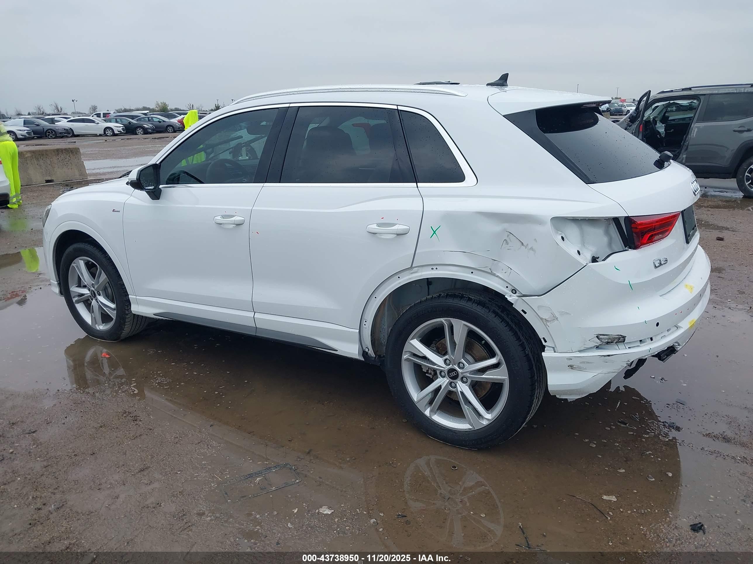 AUDI Q3 image 3