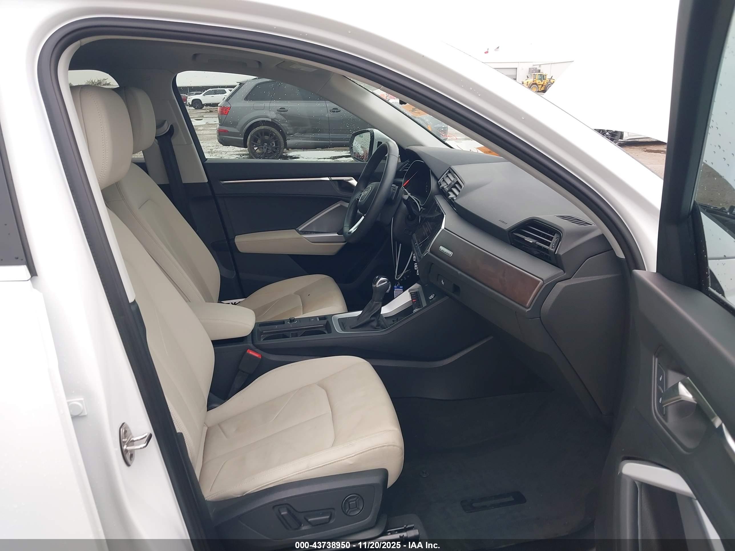 AUDI Q3 image 5