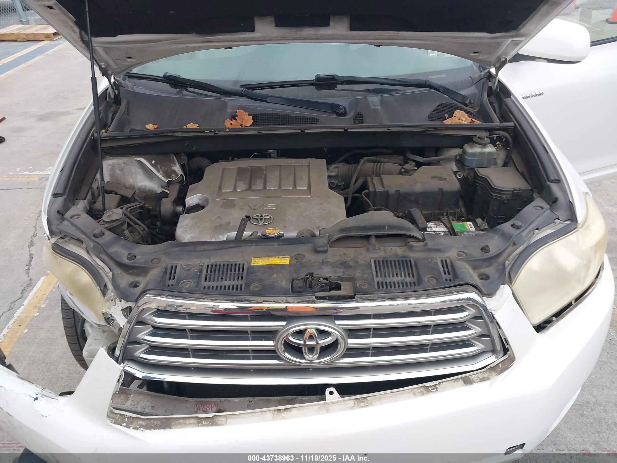 TOYOTA HIGHLANDER image 10