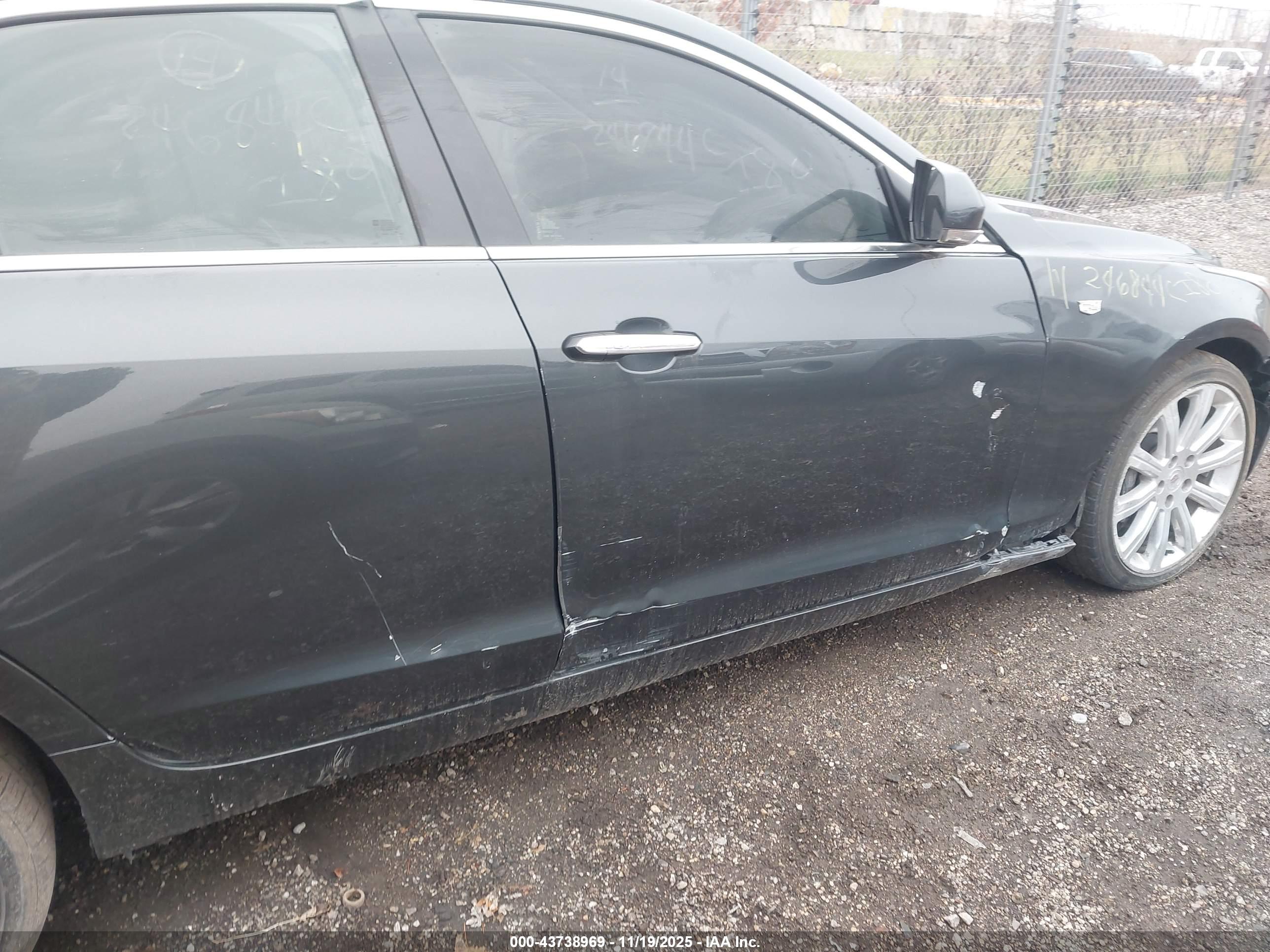 CADILLAC ATS image 6