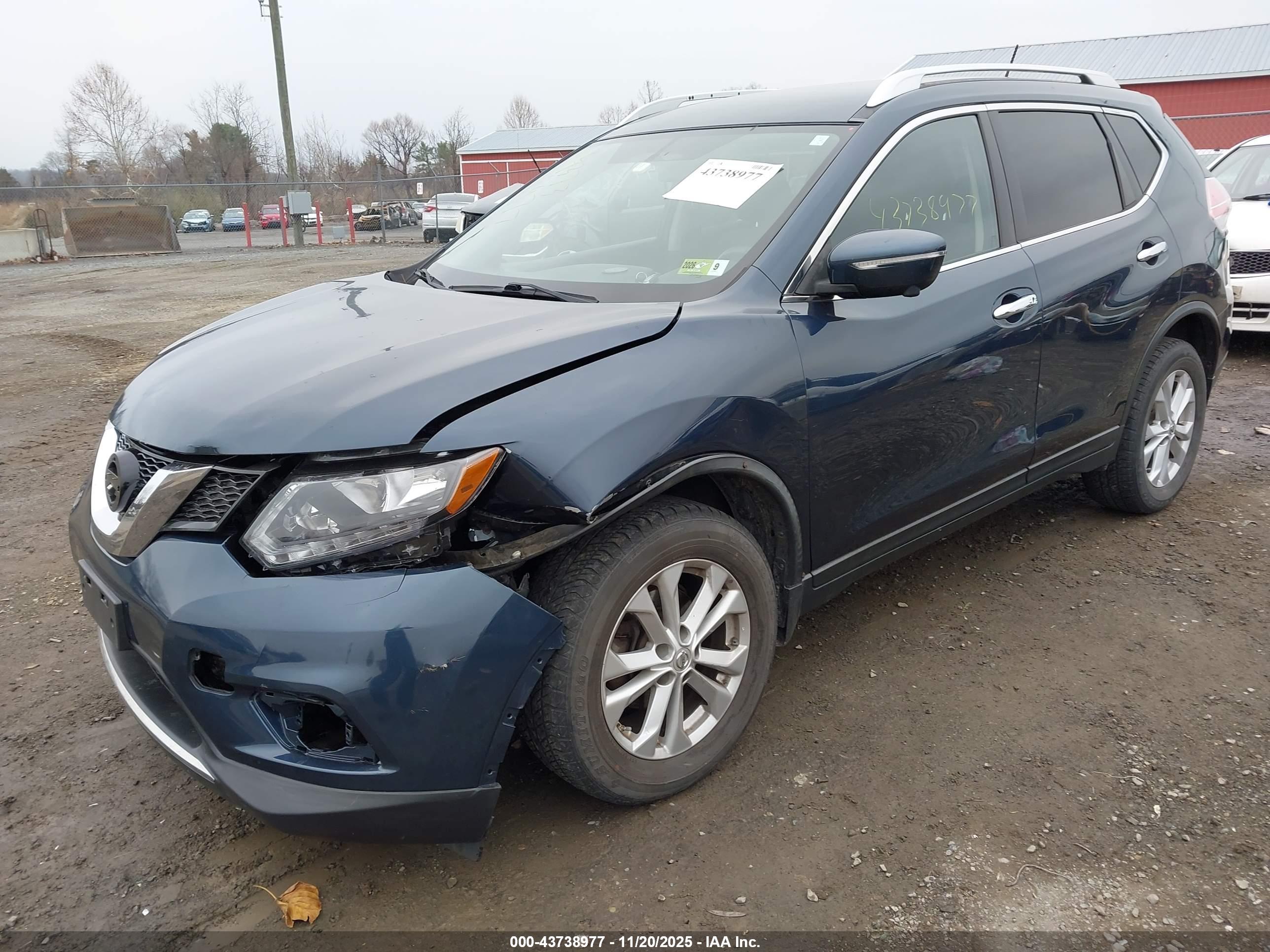 NISSAN ROGUE image 2