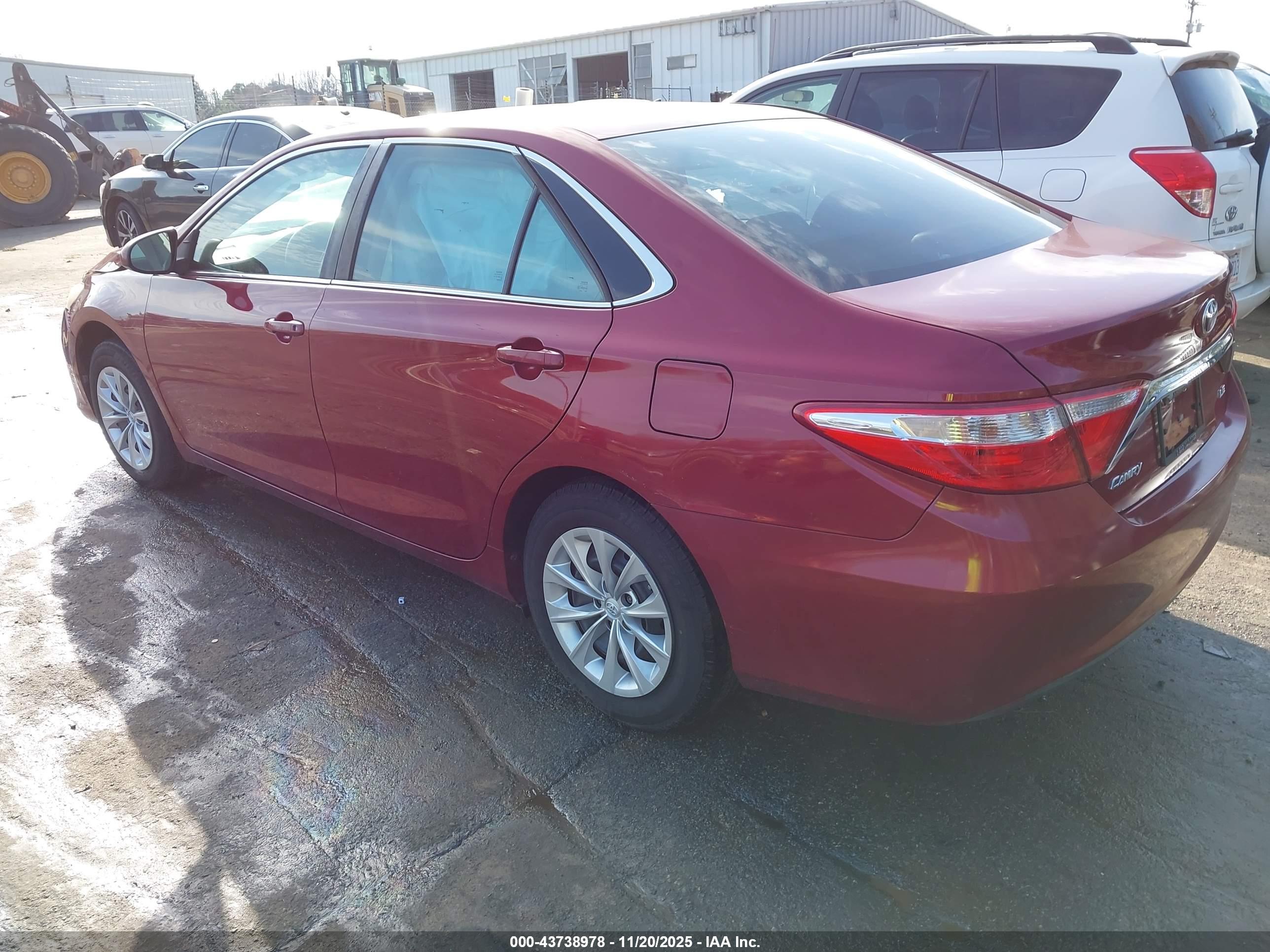 TOYOTA CAMRY image 3
