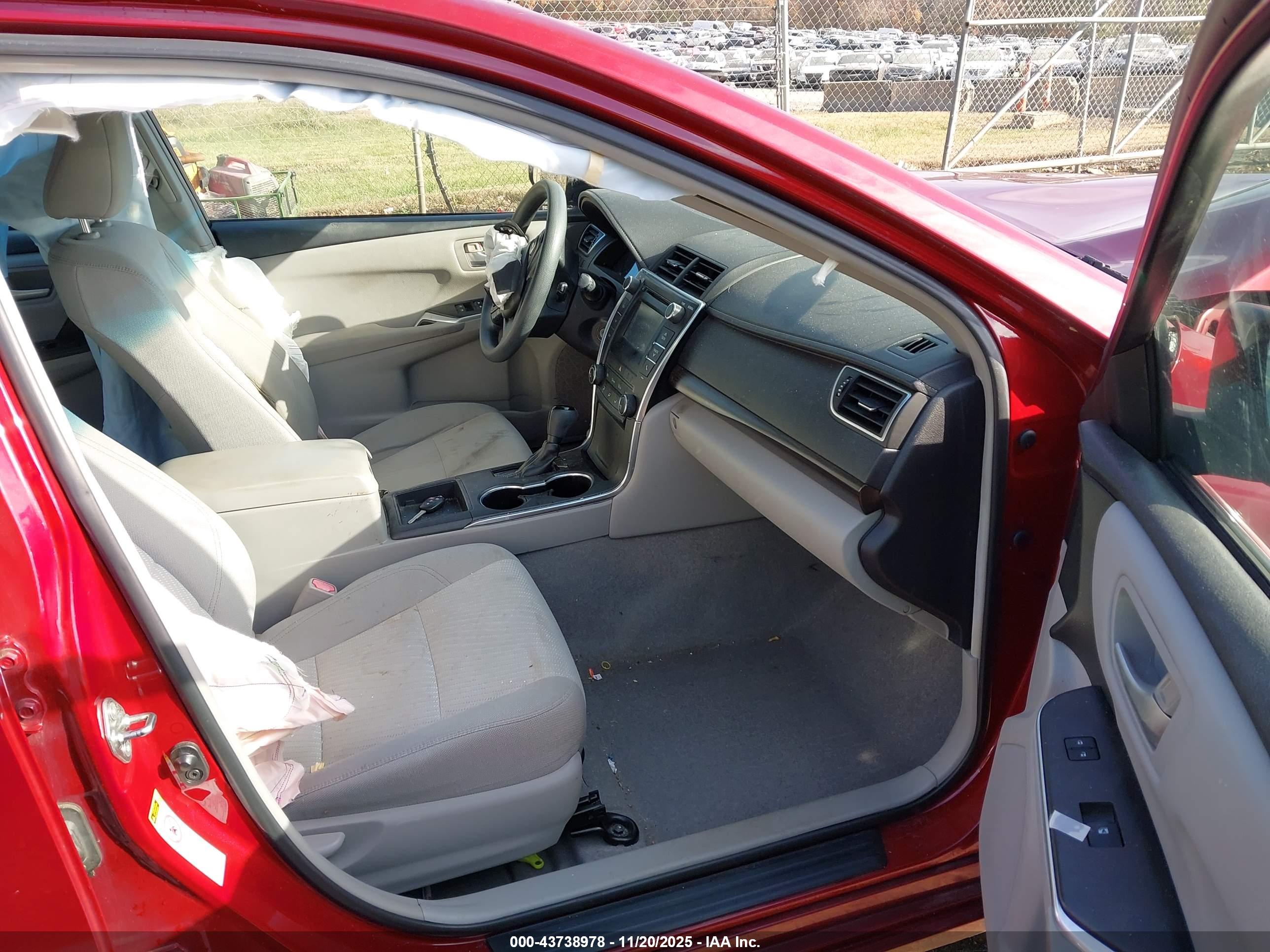 TOYOTA CAMRY image 5