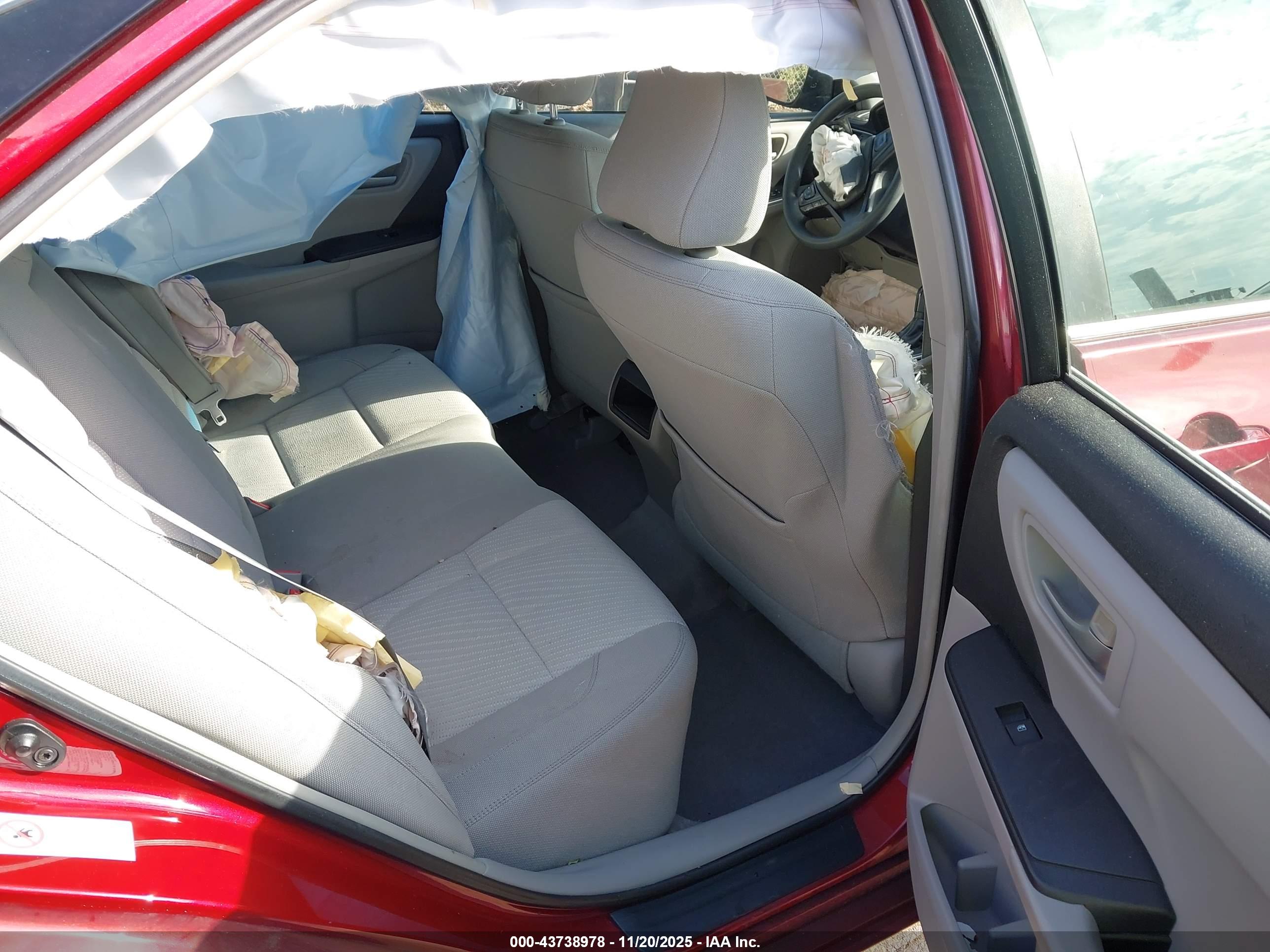TOYOTA CAMRY image 8