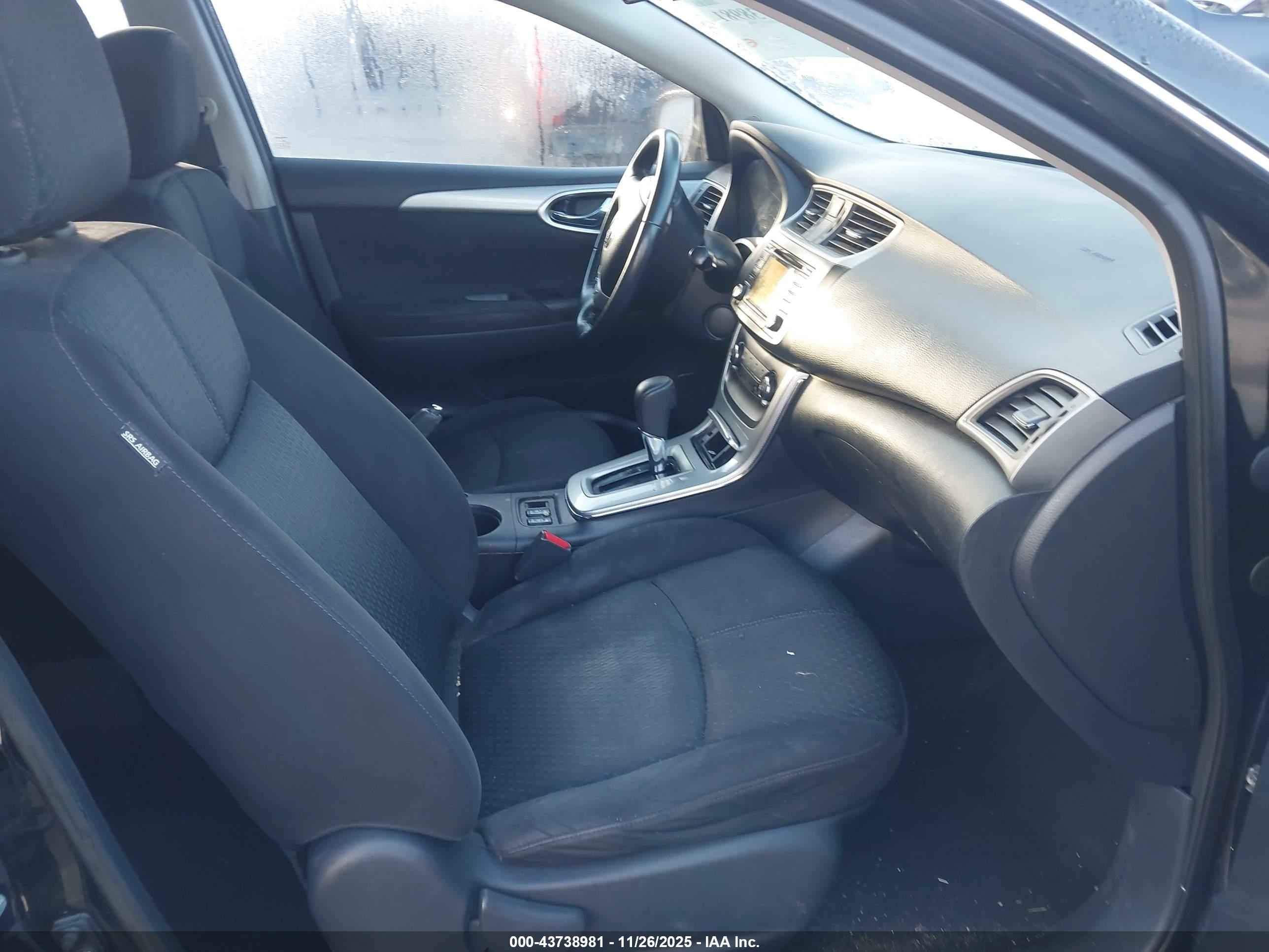 NISSAN SENTRA image 5