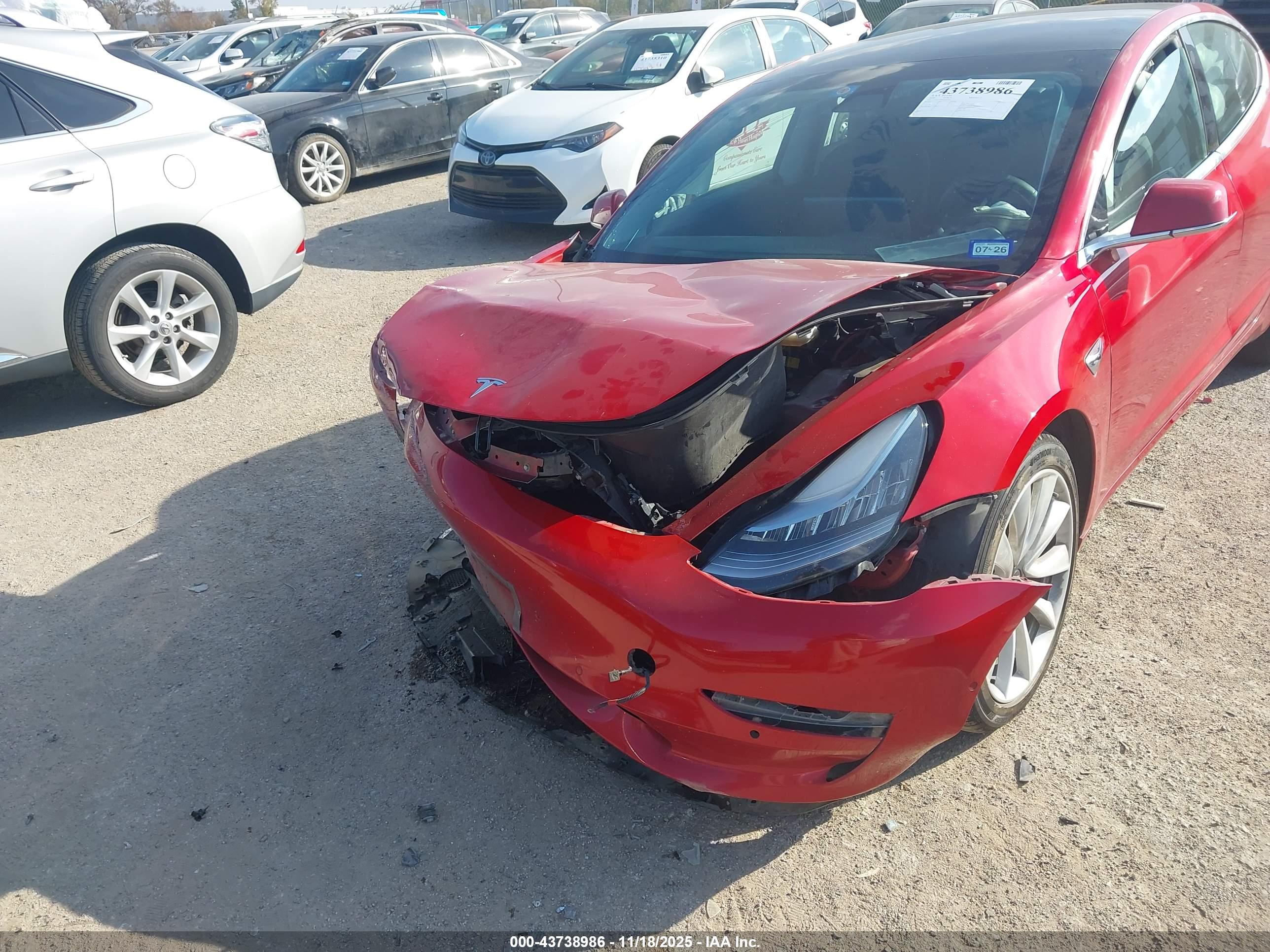 TESLA MODEL image 6