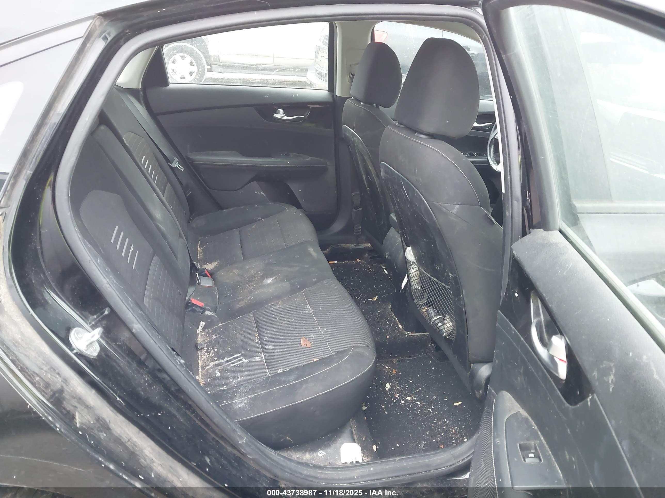 KIA FORTE image 8