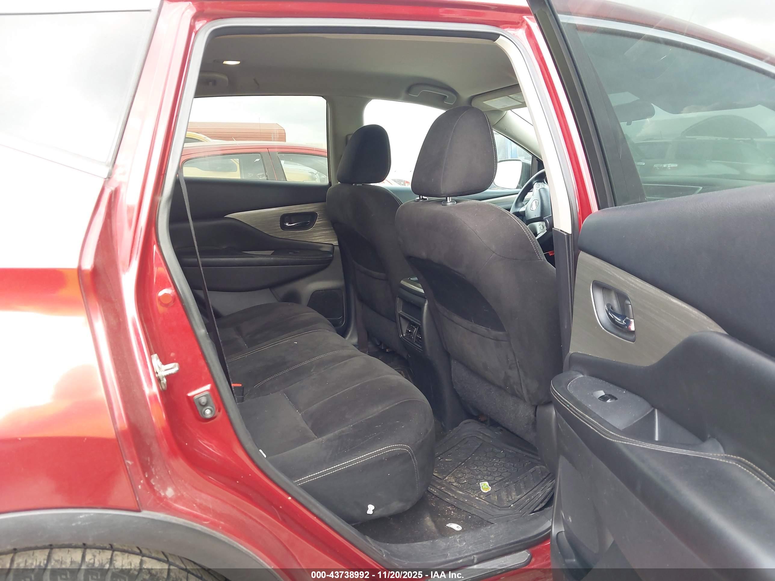 NISSAN MURANO image 8