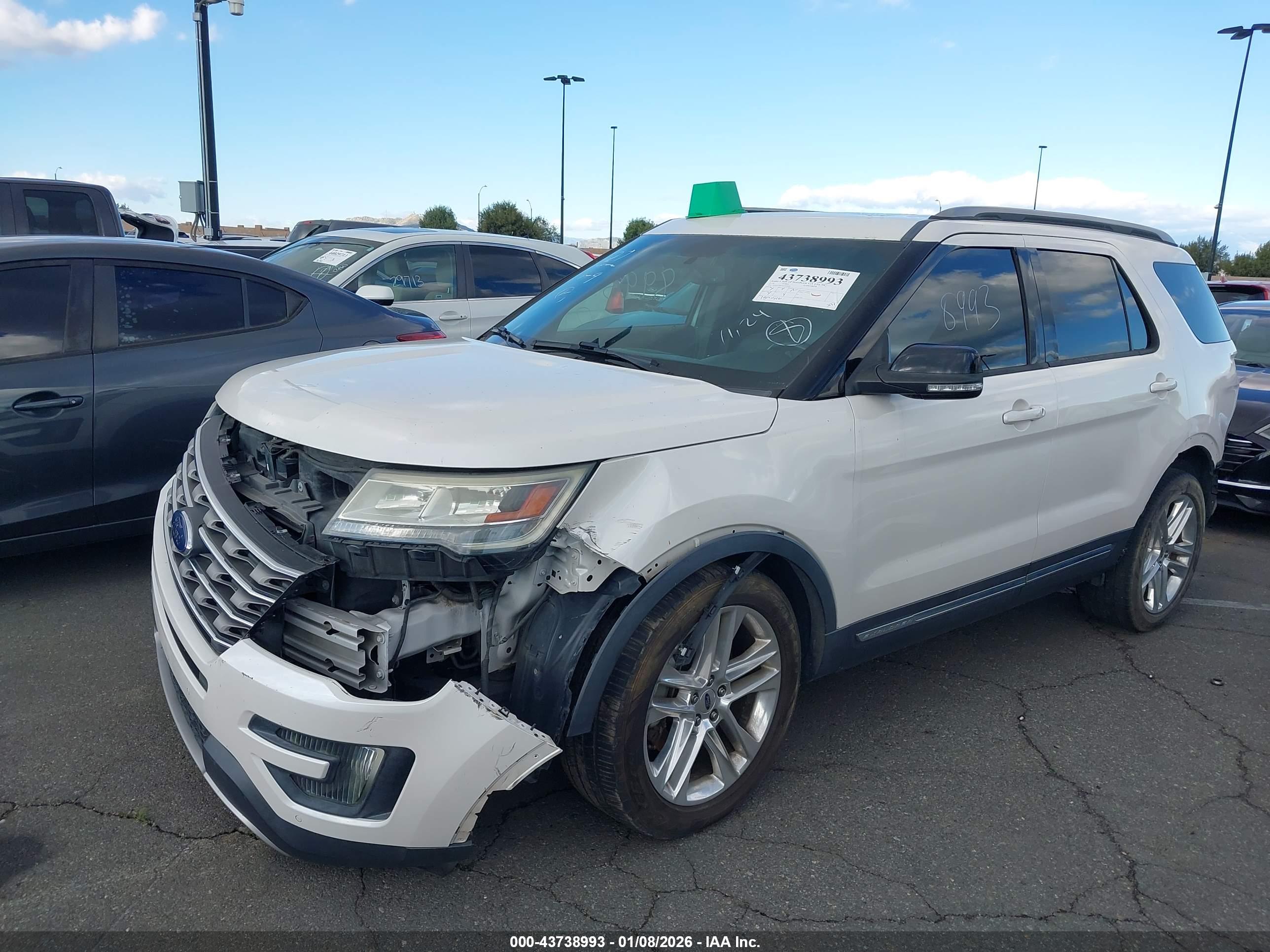 FORD EXPLORER image 2