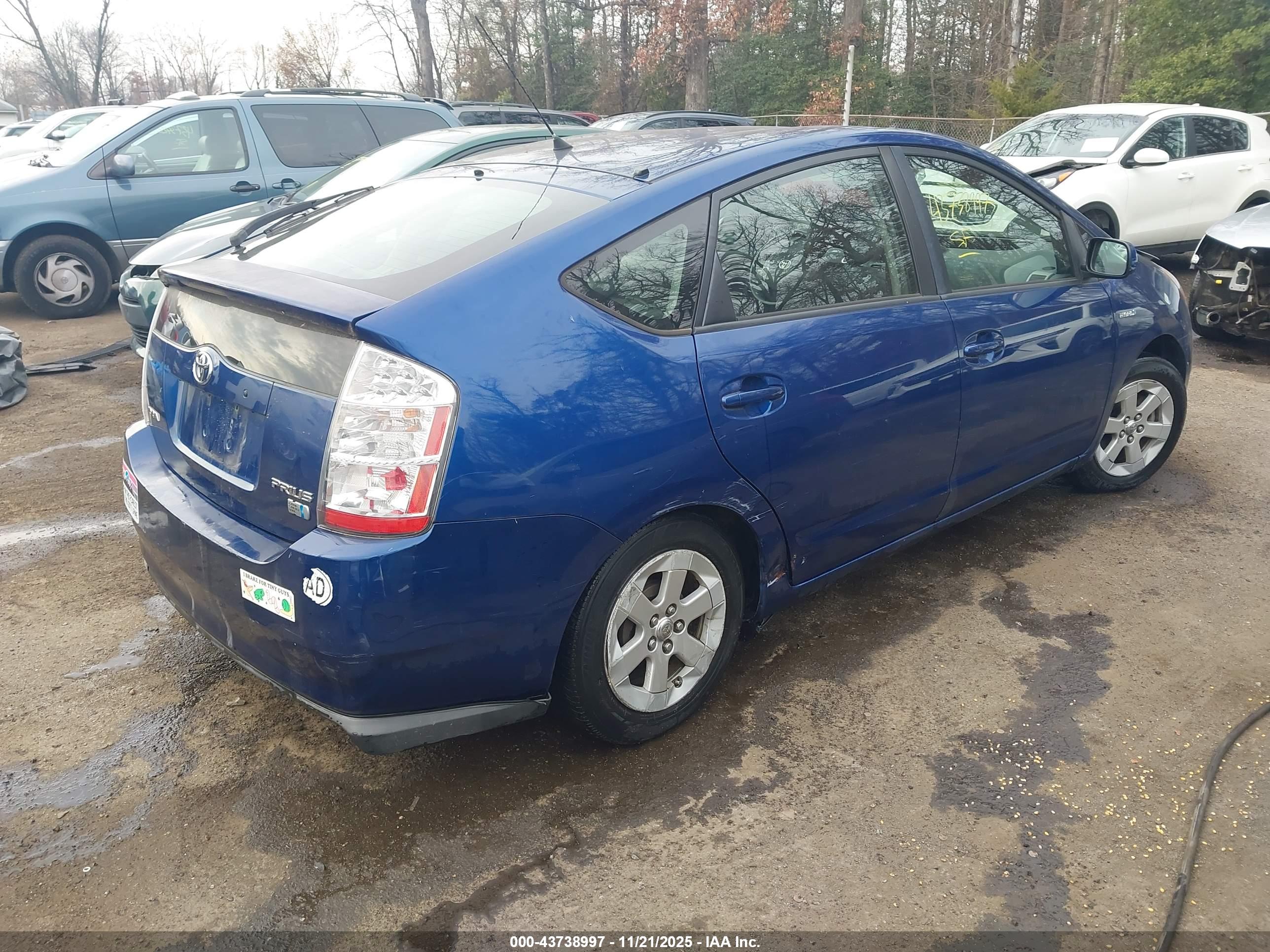 TOYOTA PRIUS image 4