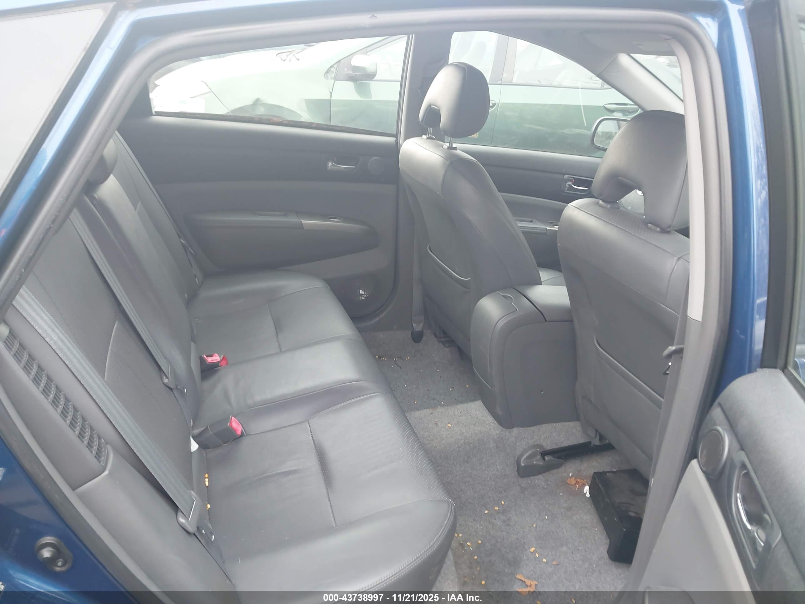 TOYOTA PRIUS image 8