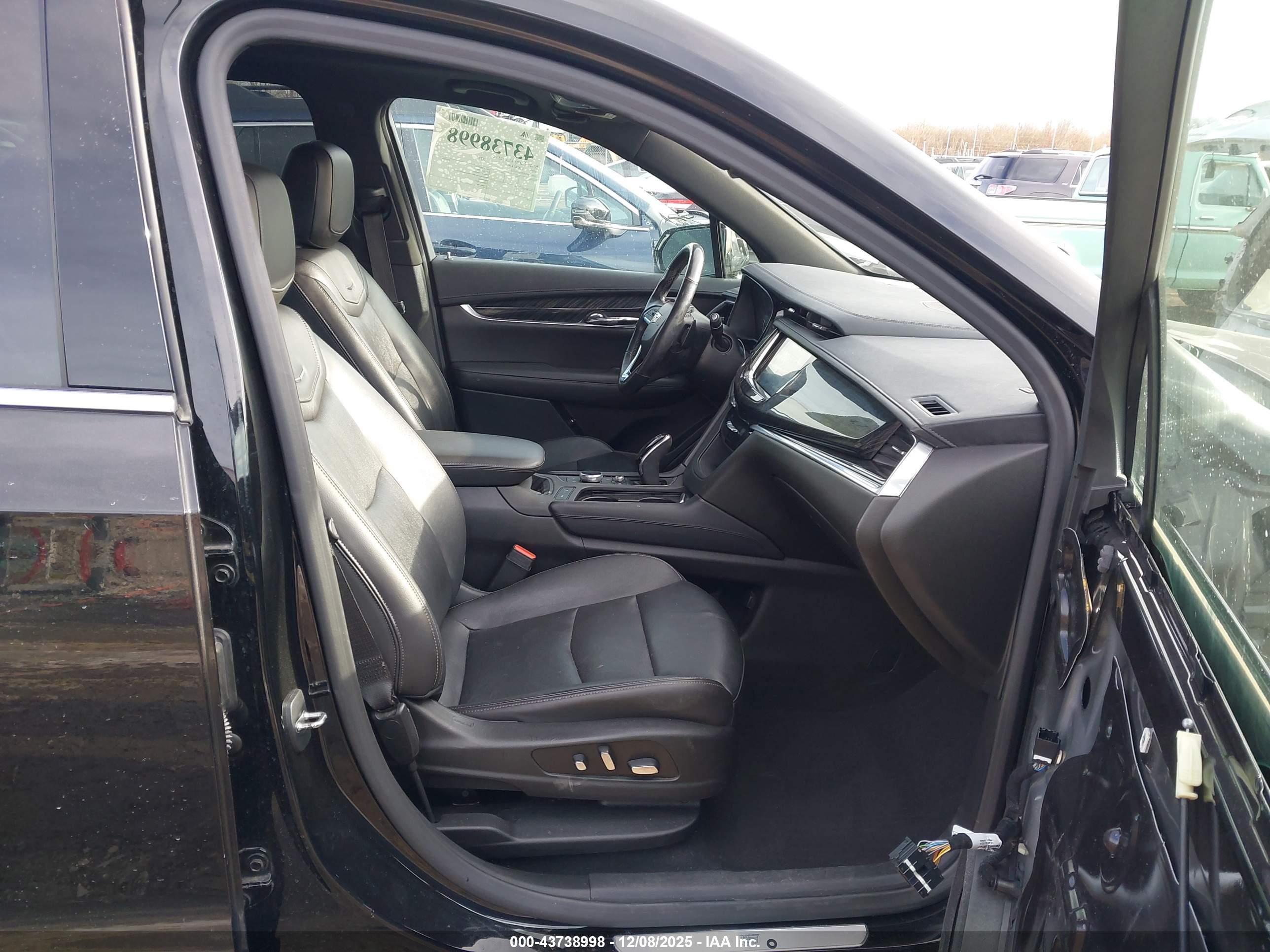 CADILLAC XT6 image 5