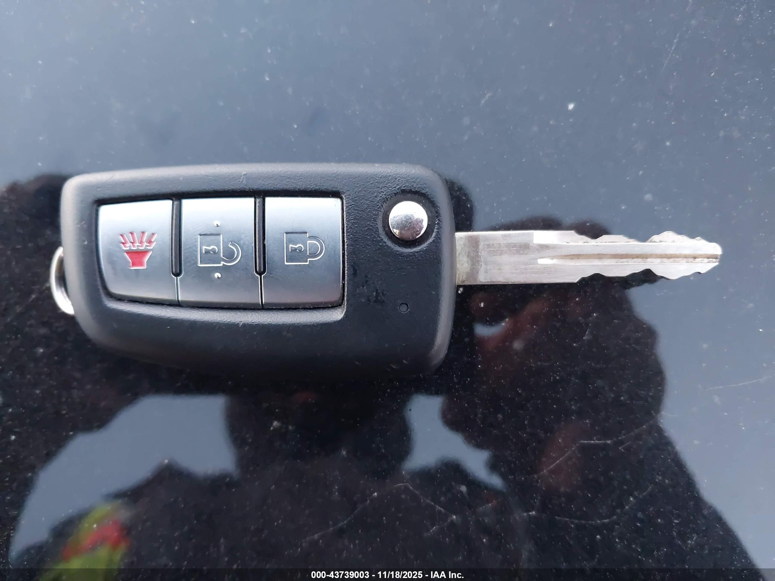 NISSAN ROGUE image 11