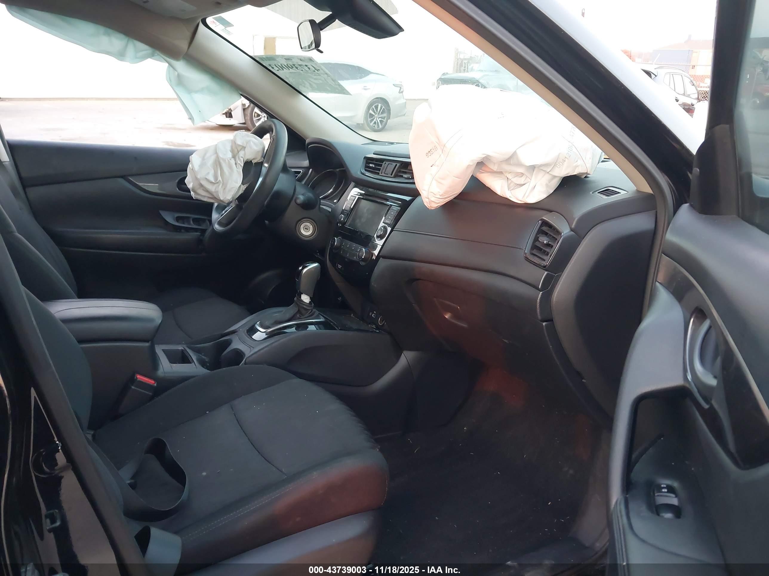 NISSAN ROGUE image 5