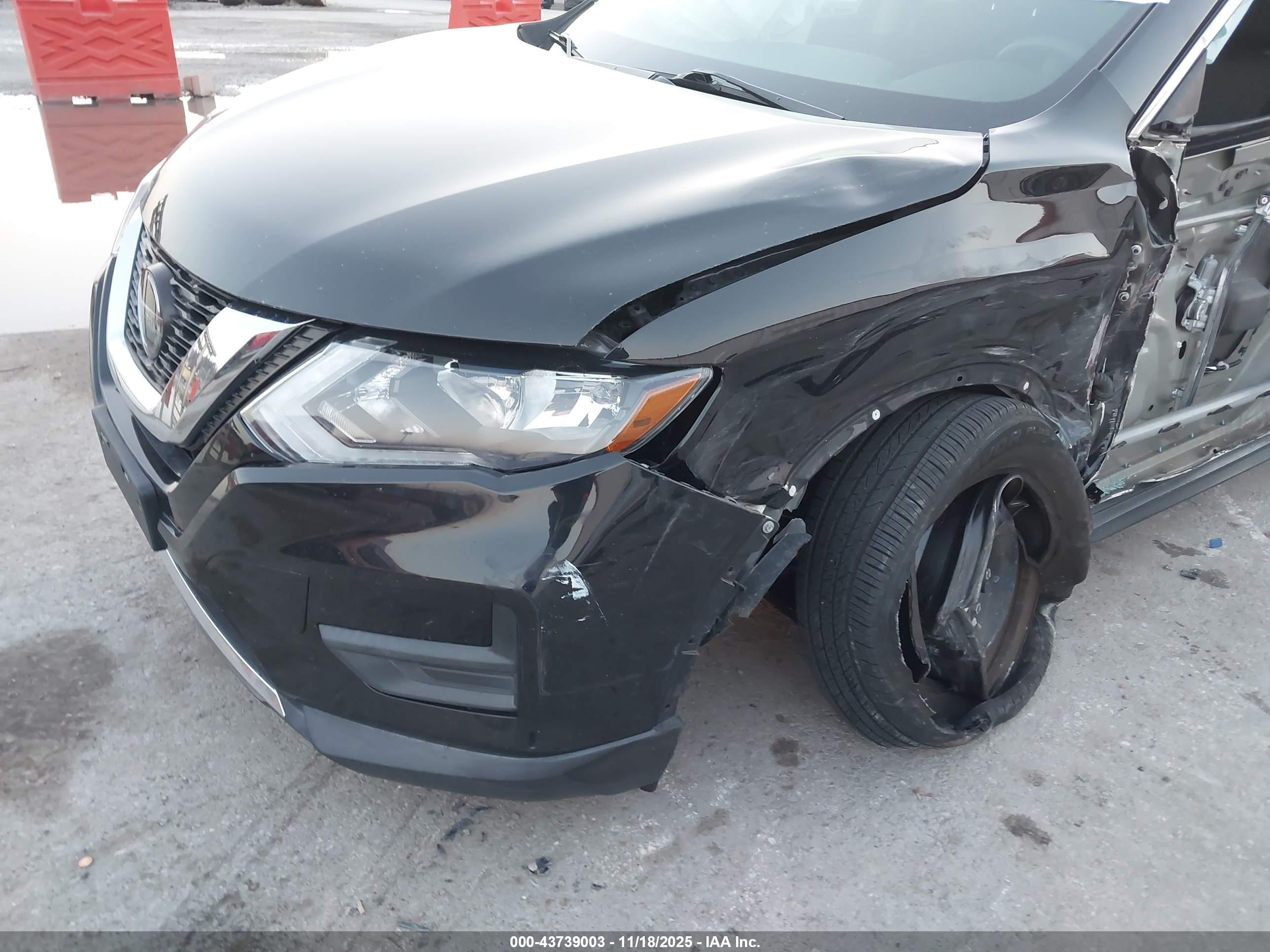 NISSAN ROGUE image 6