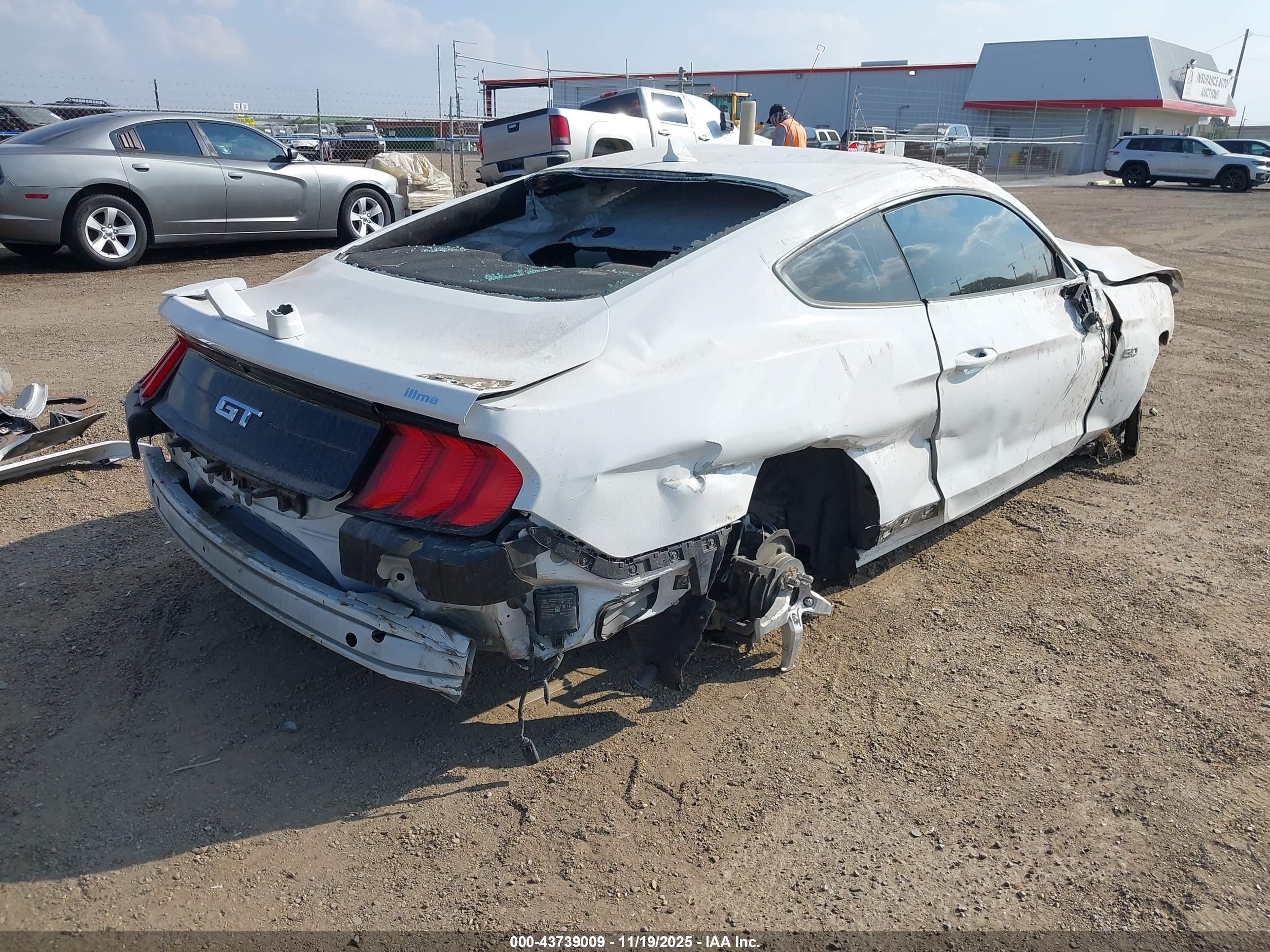 FORD MUSTANG image 4