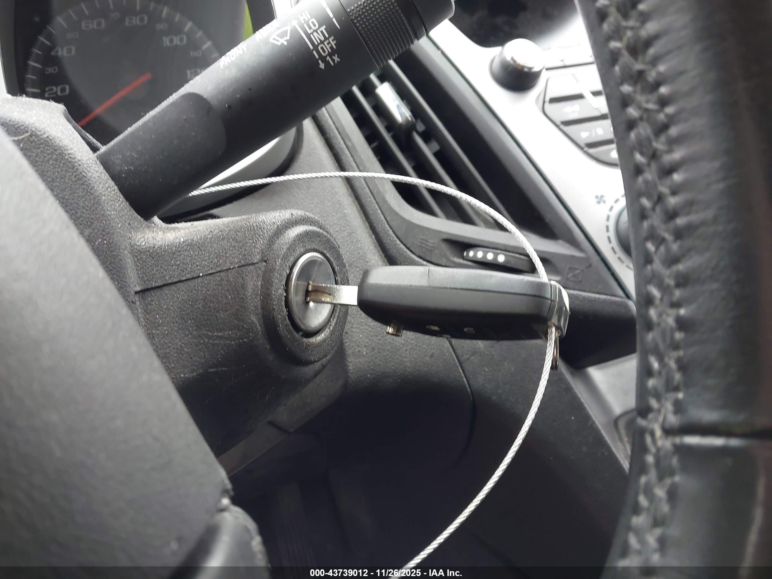 CHEVROLET EQUINOX image 11