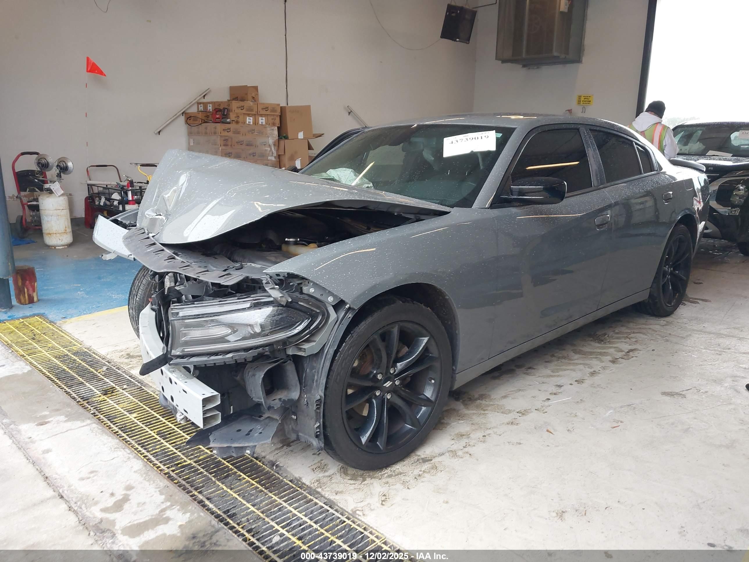 DODGE CHARGER image 2