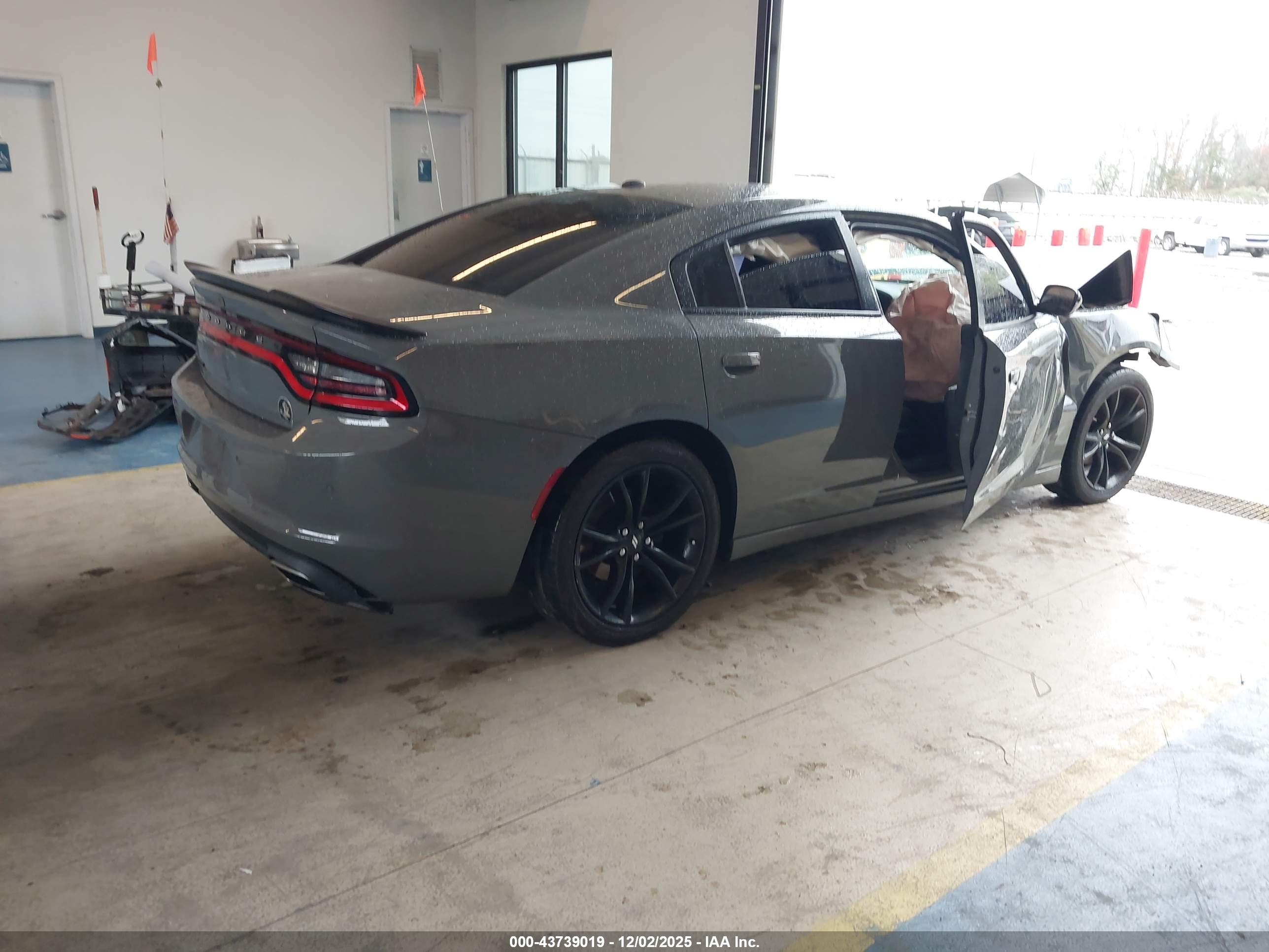DODGE CHARGER image 4