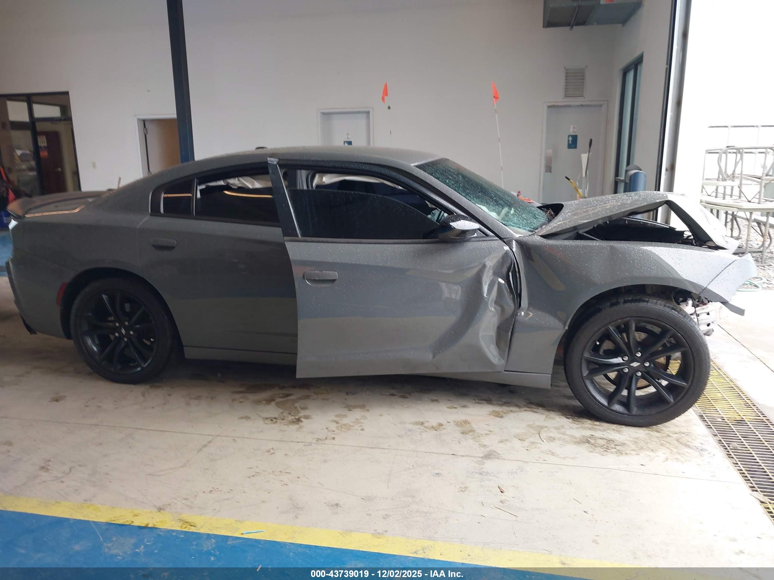 DODGE CHARGER image 6