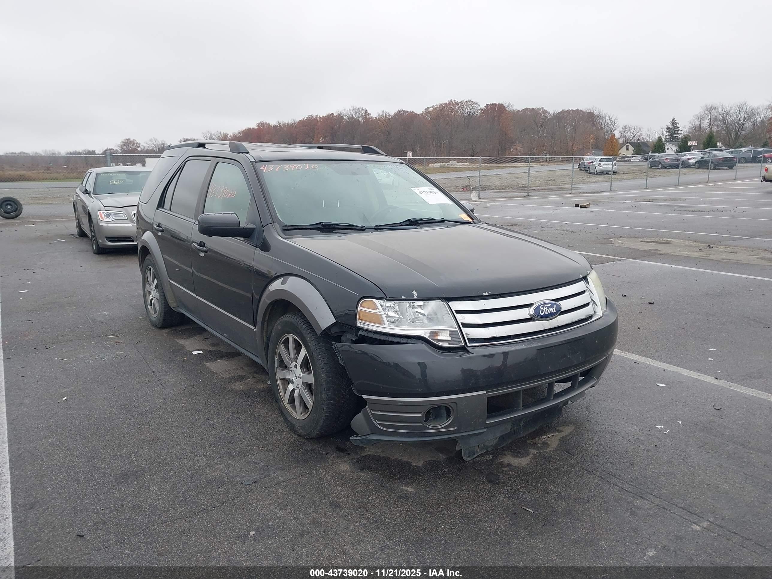 FORD TAURUS image 6