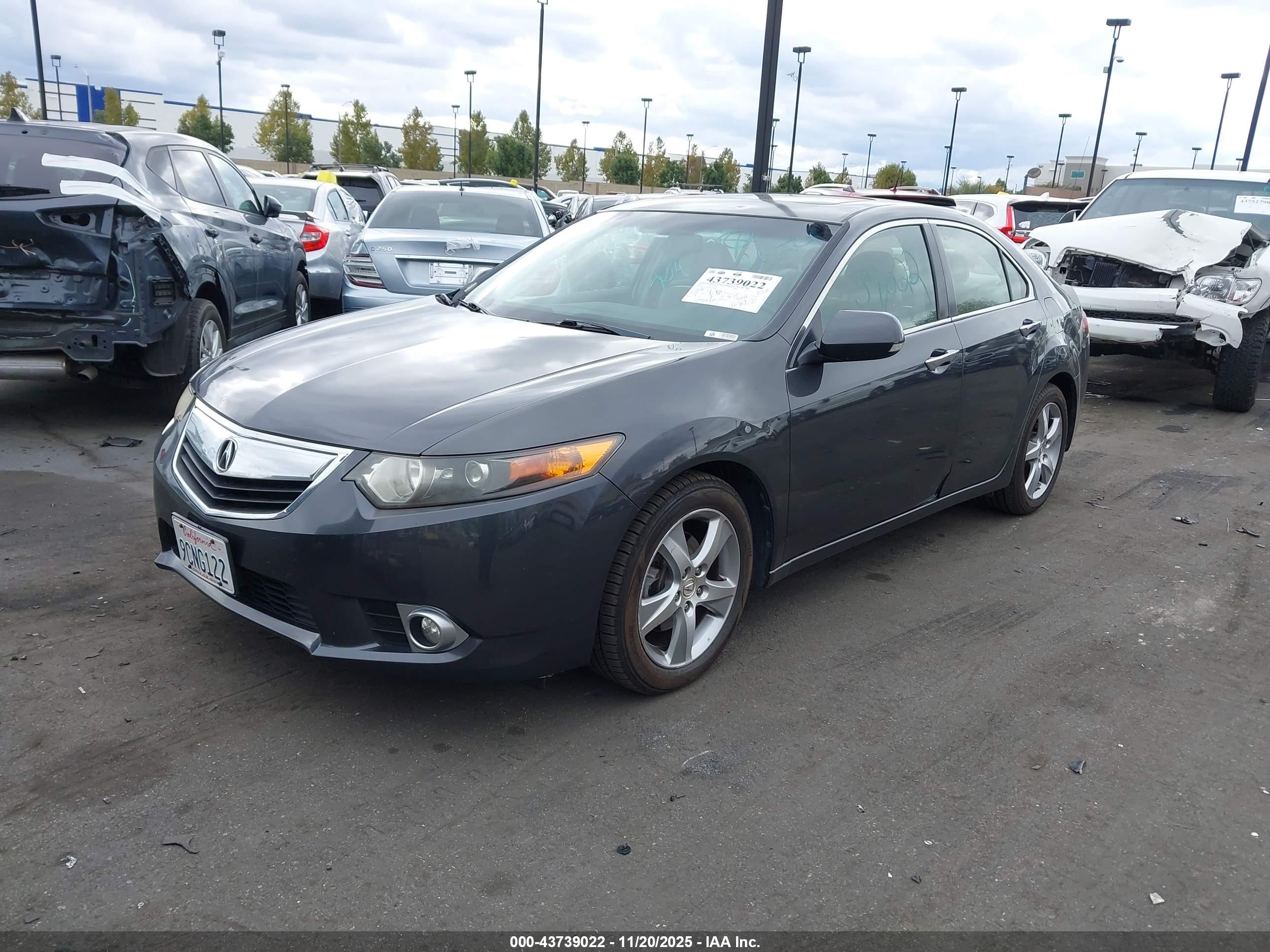 ACURA TSX image 2