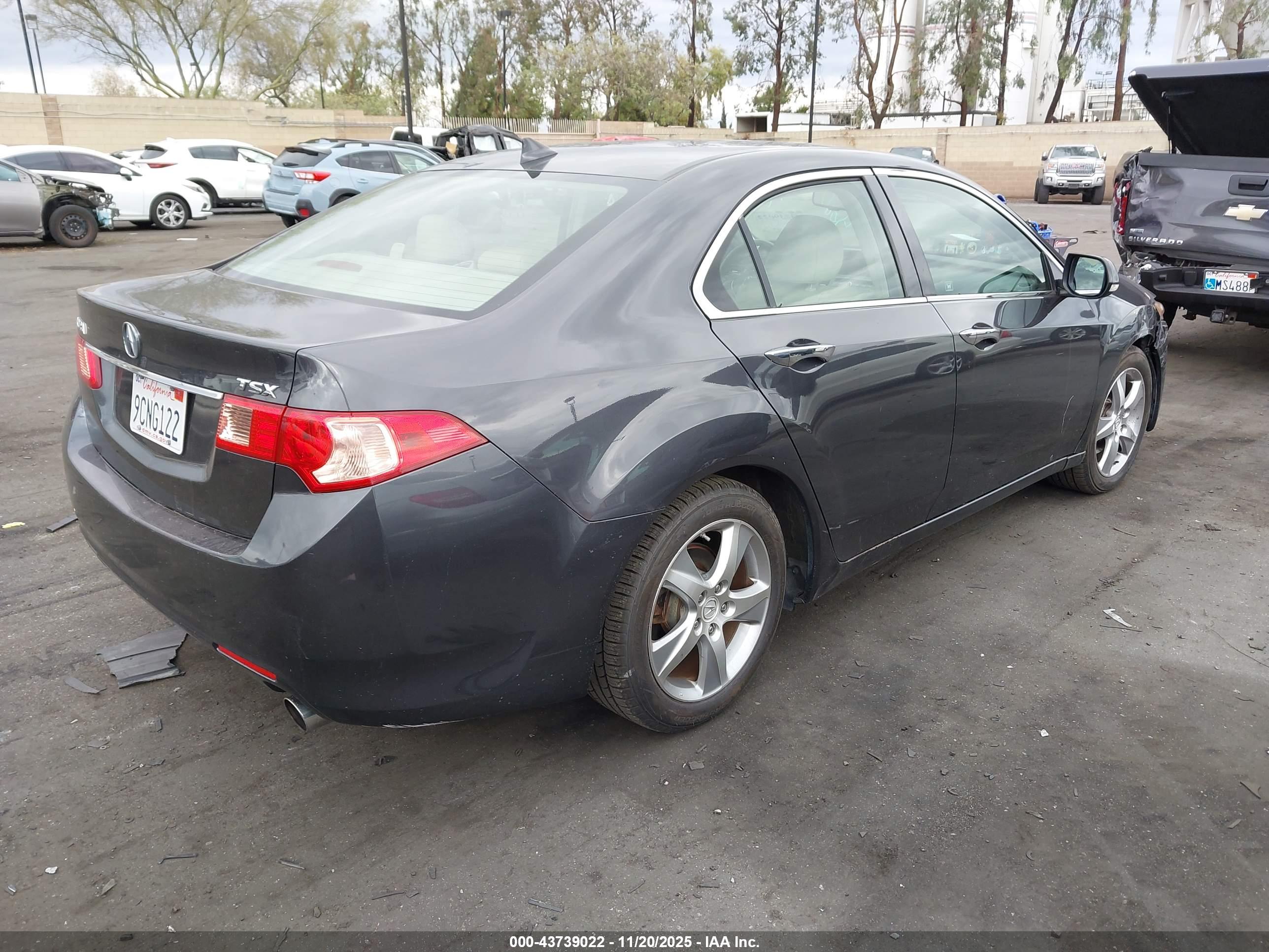 ACURA TSX image 4