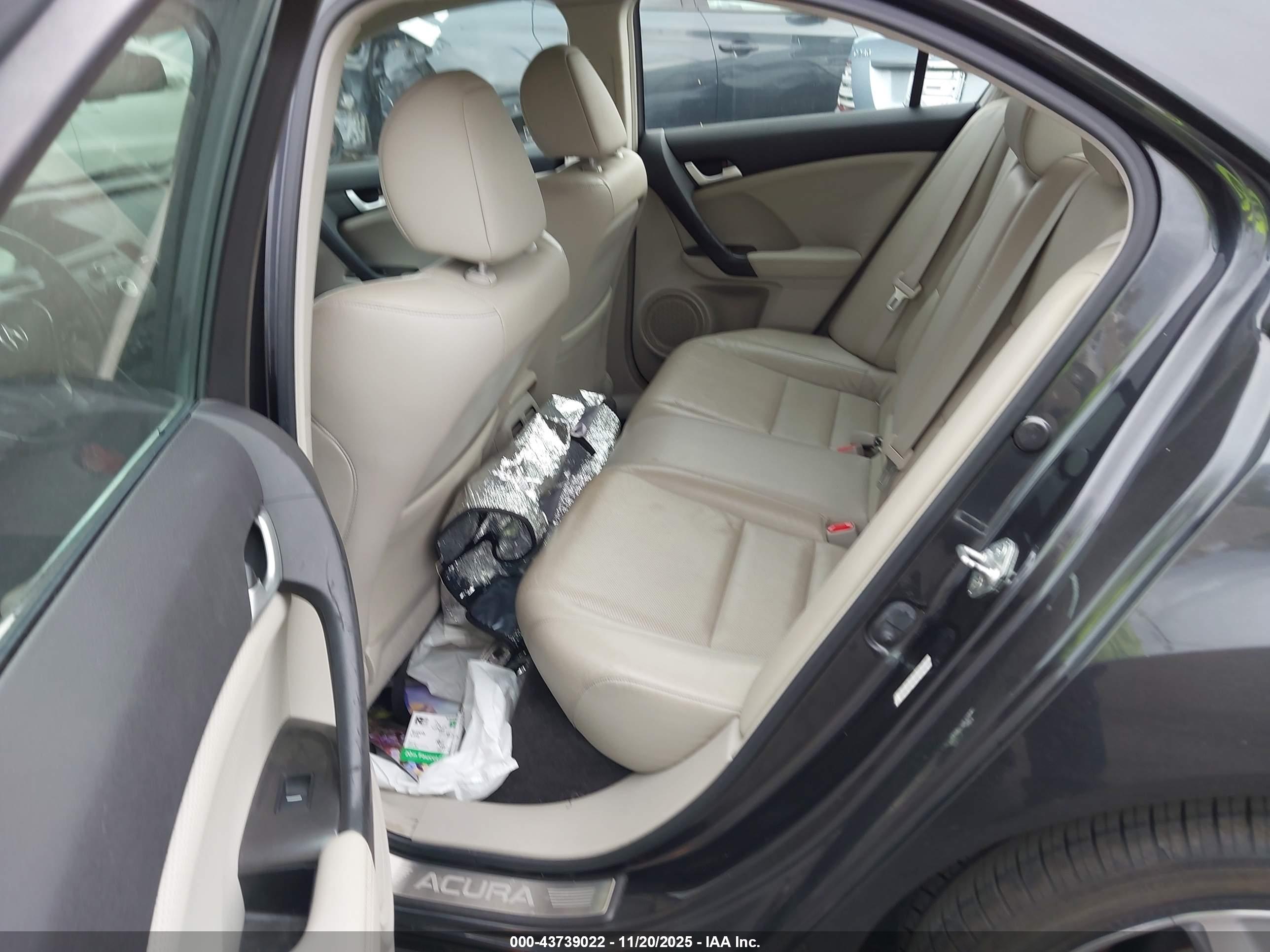 ACURA TSX image 8