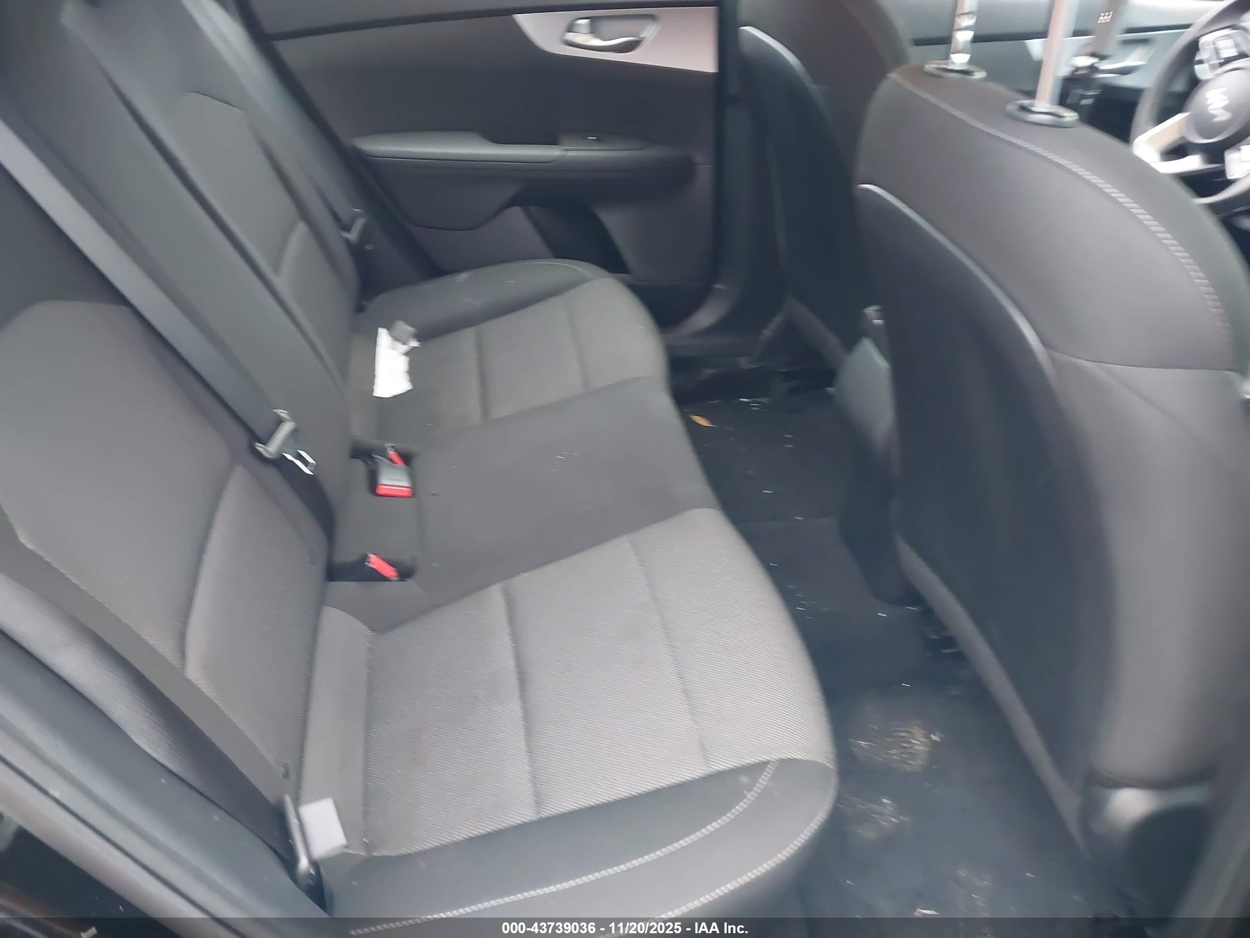 KIA FORTE image 8