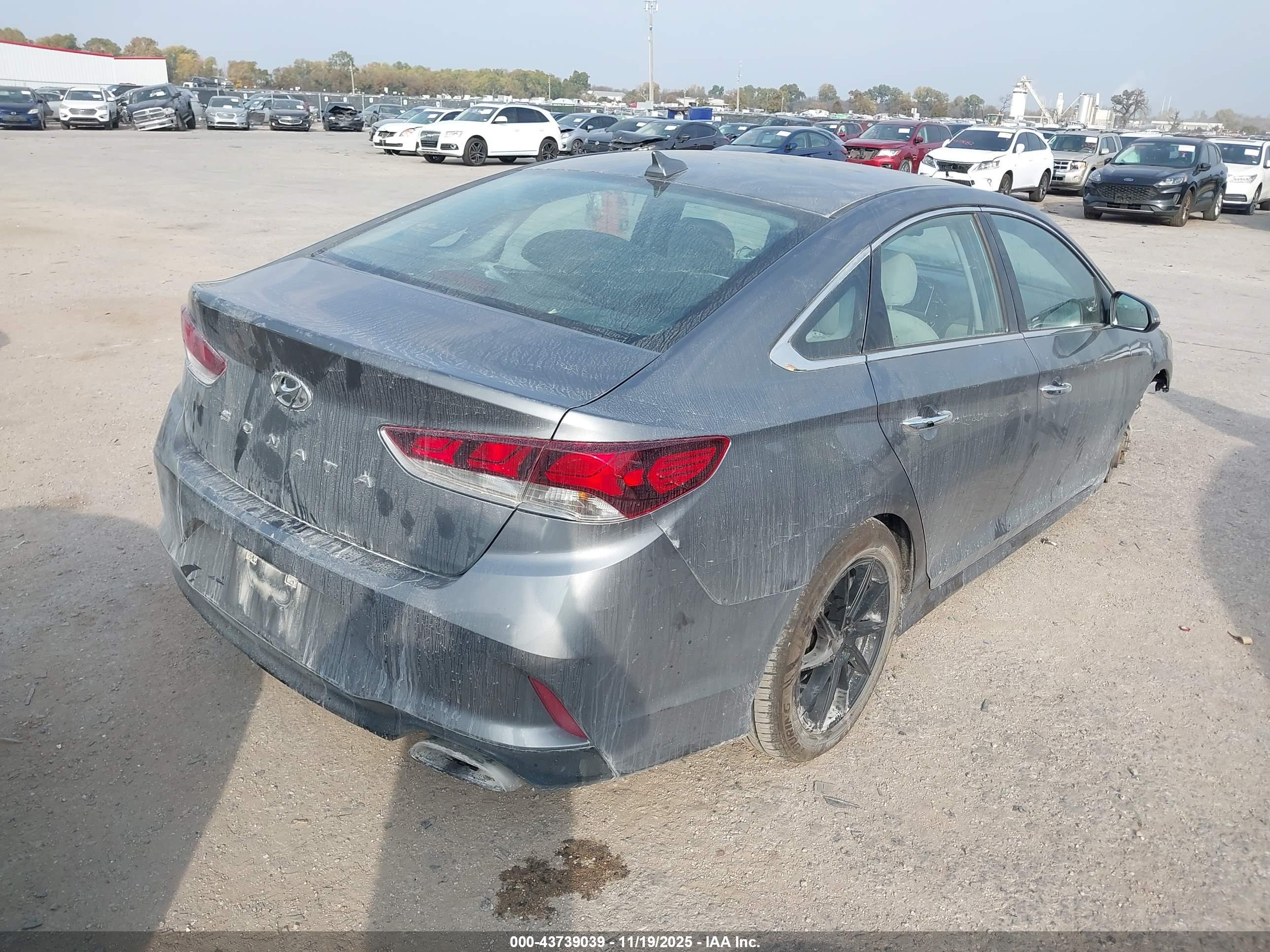 HYUNDAI SONATA image 4