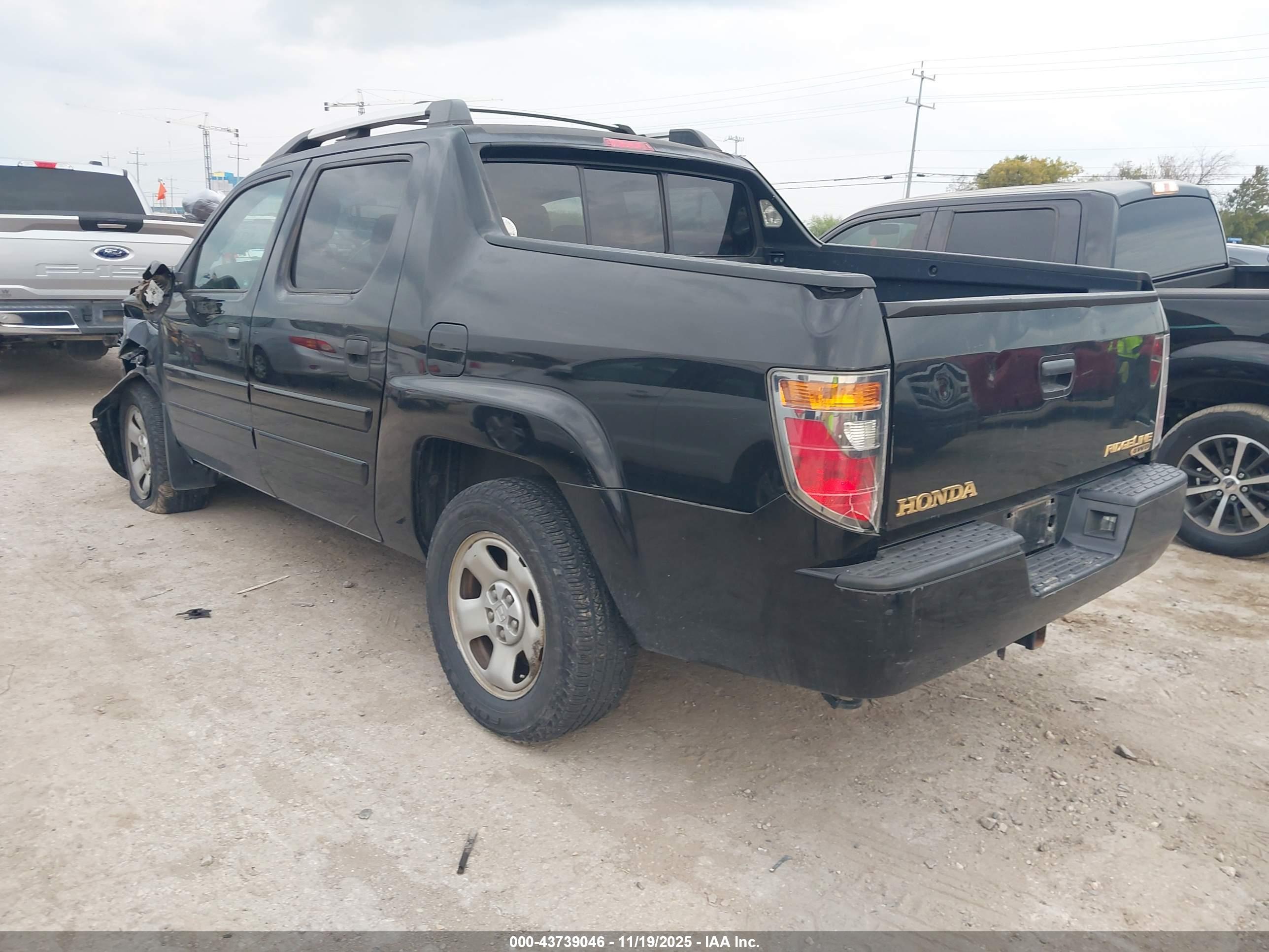 HONDA RIDGELINE image 3