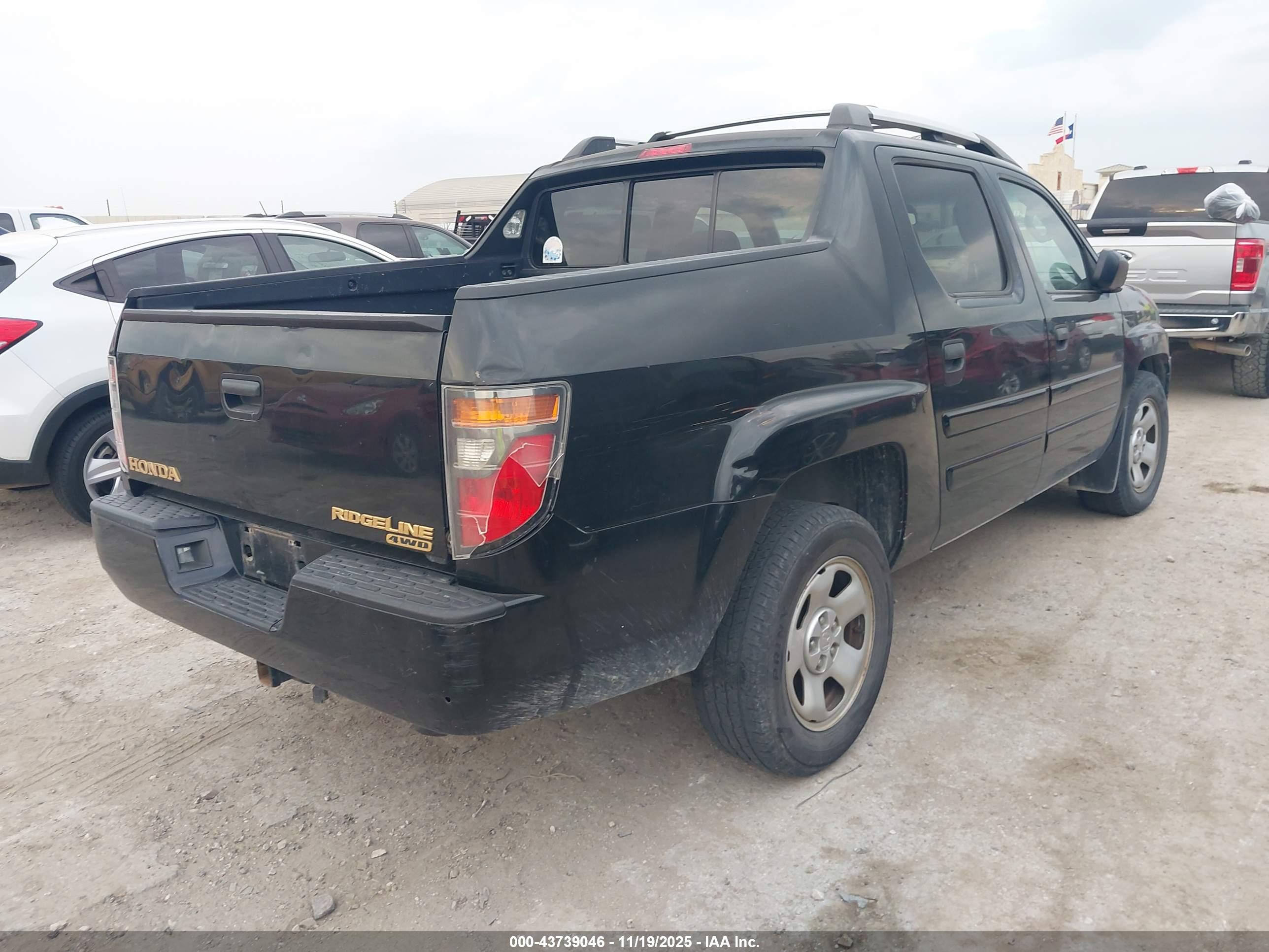 HONDA RIDGELINE image 4