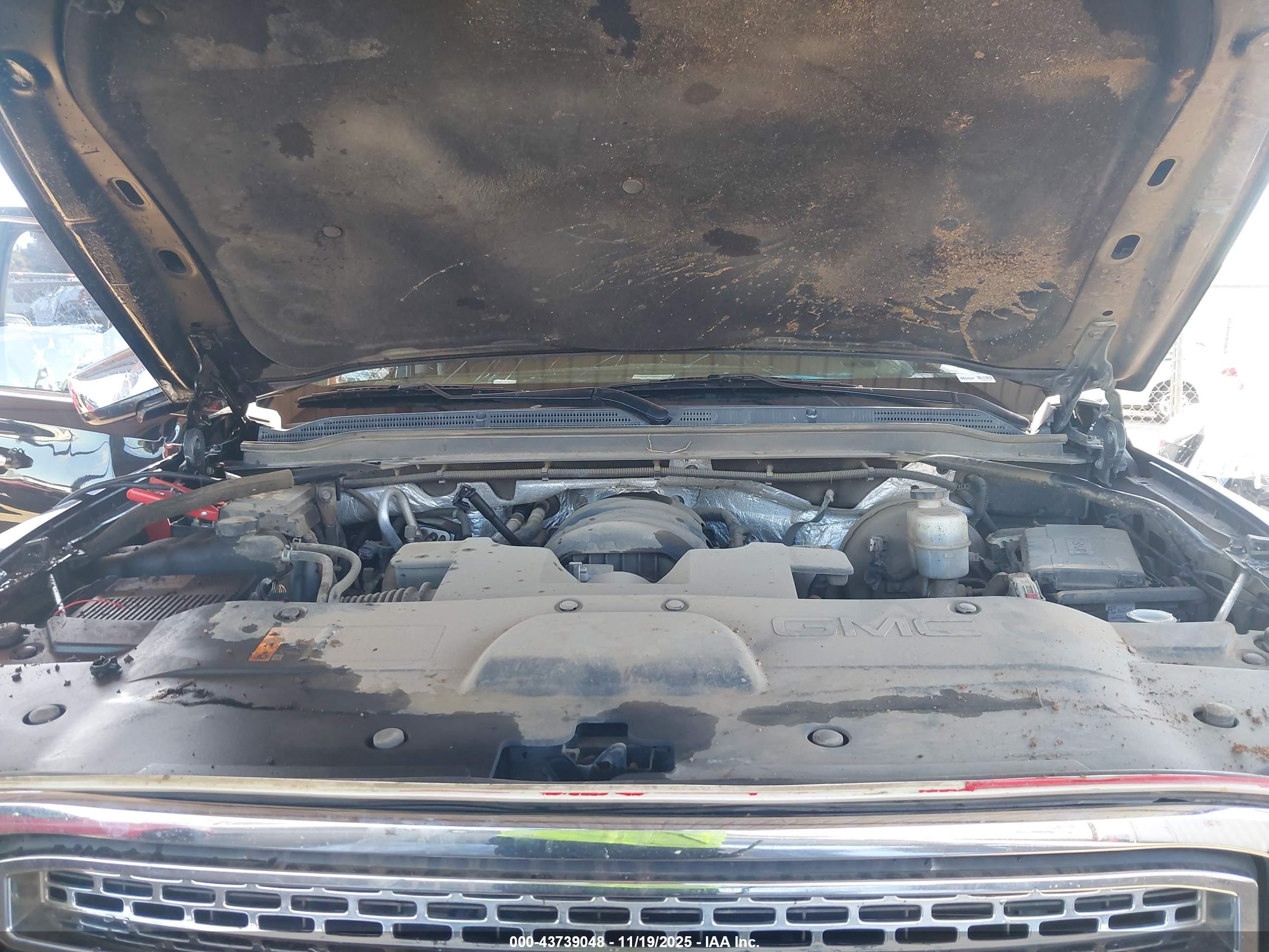 GMC YUKON image 10