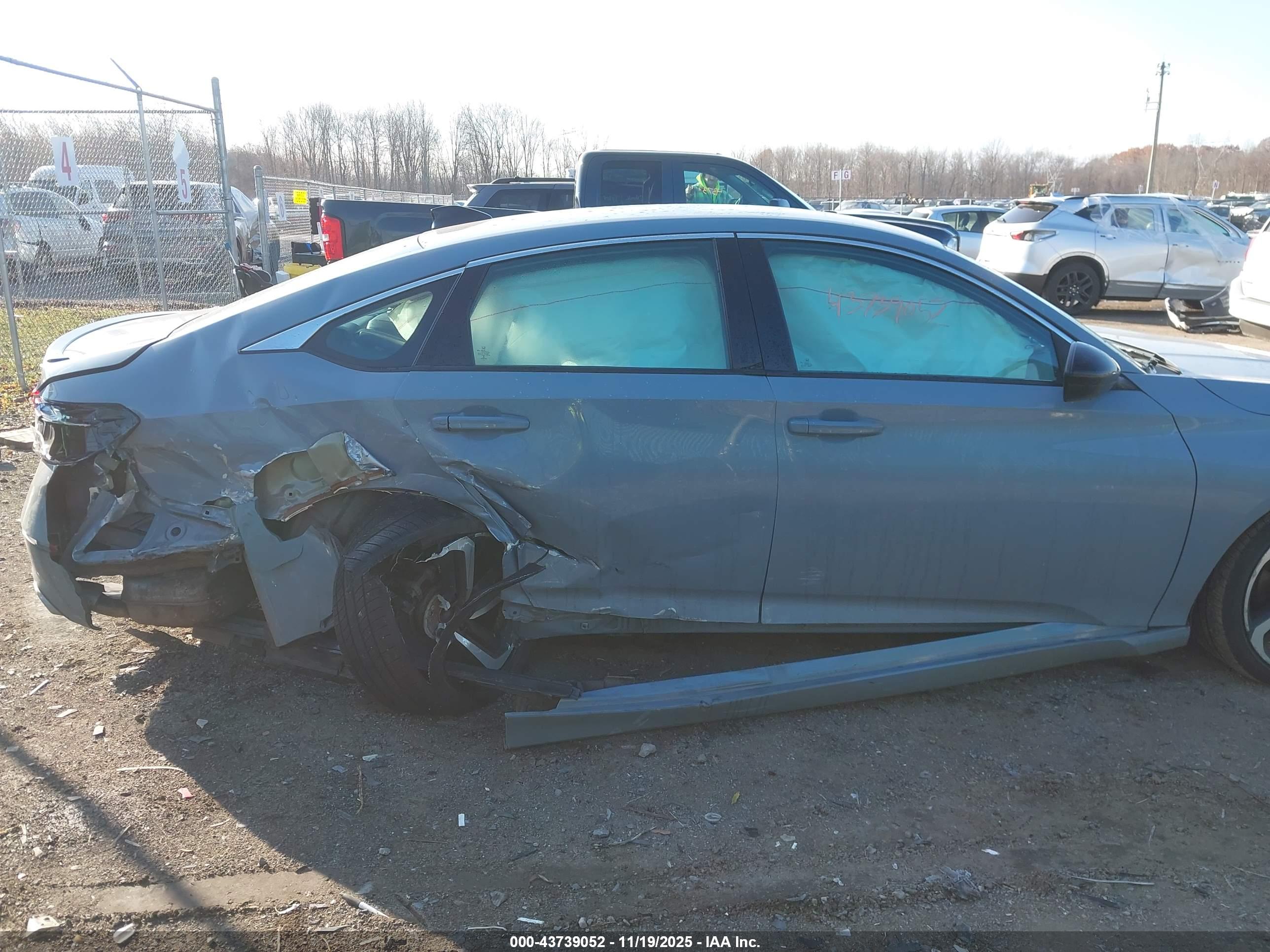 HONDA ACCORD image 6