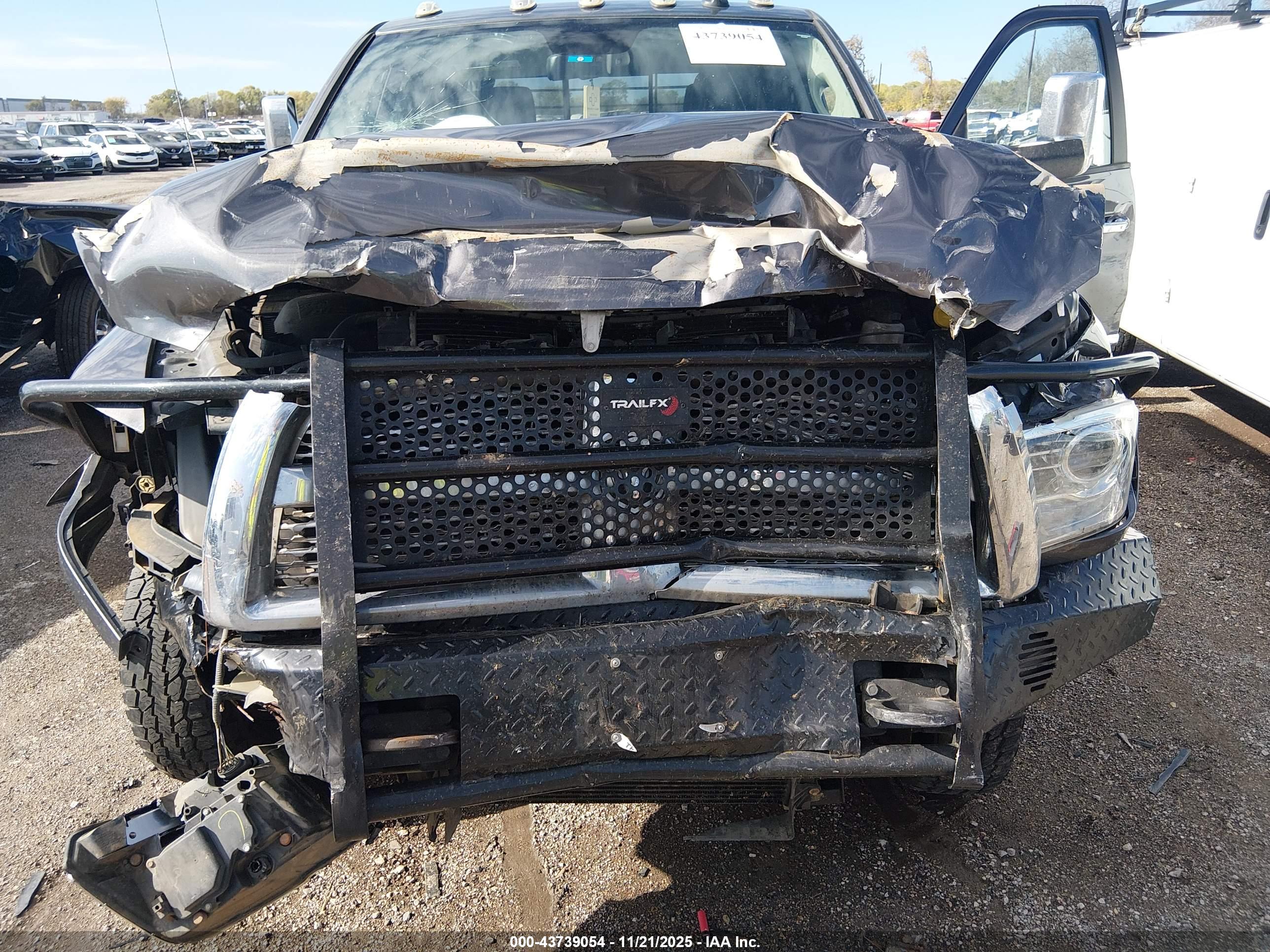 RAM 3500 image 6