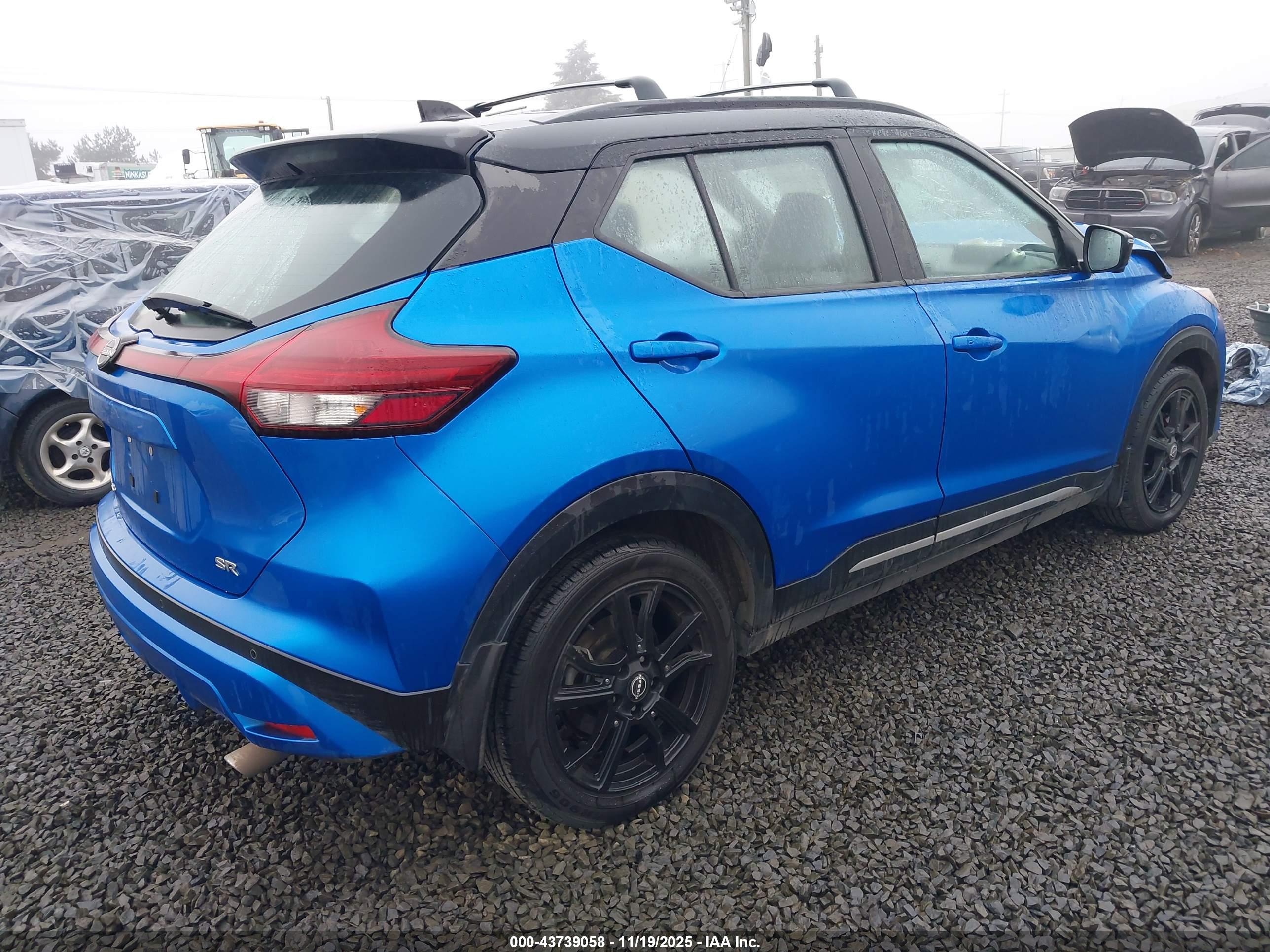 NISSAN KICKS image 4