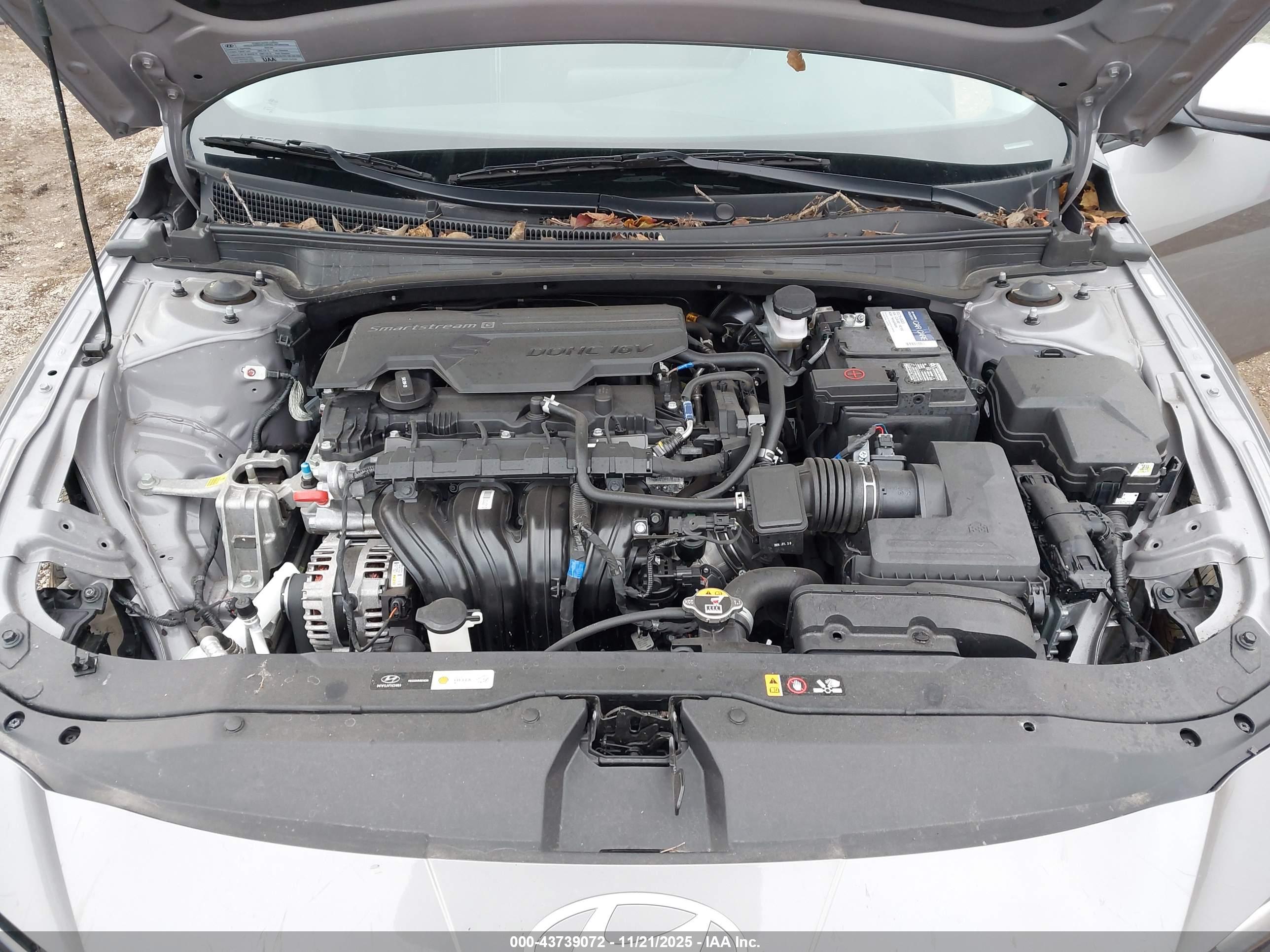 HYUNDAI ELANTRA image 10