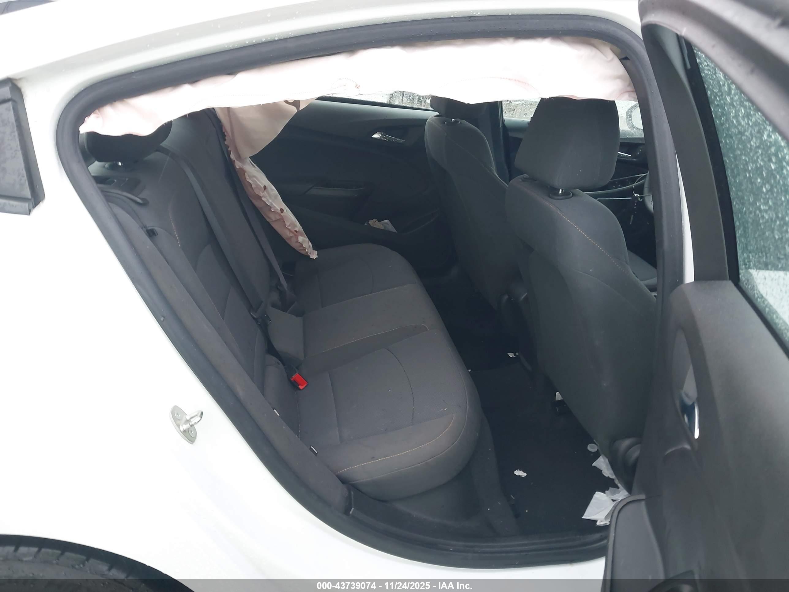 CHEVROLET CRUZE image 8