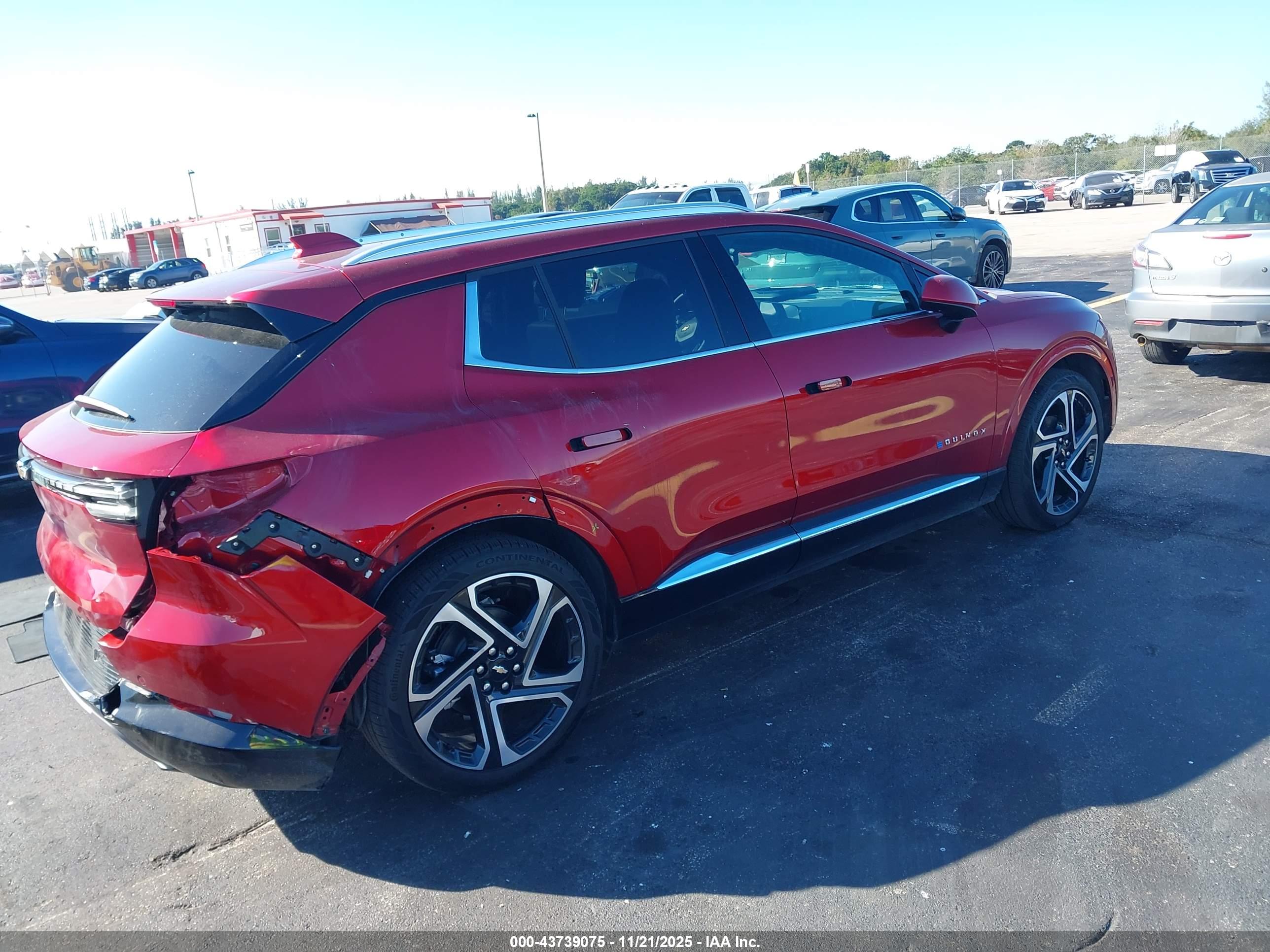 CHEVROLET EQUINOX image 4