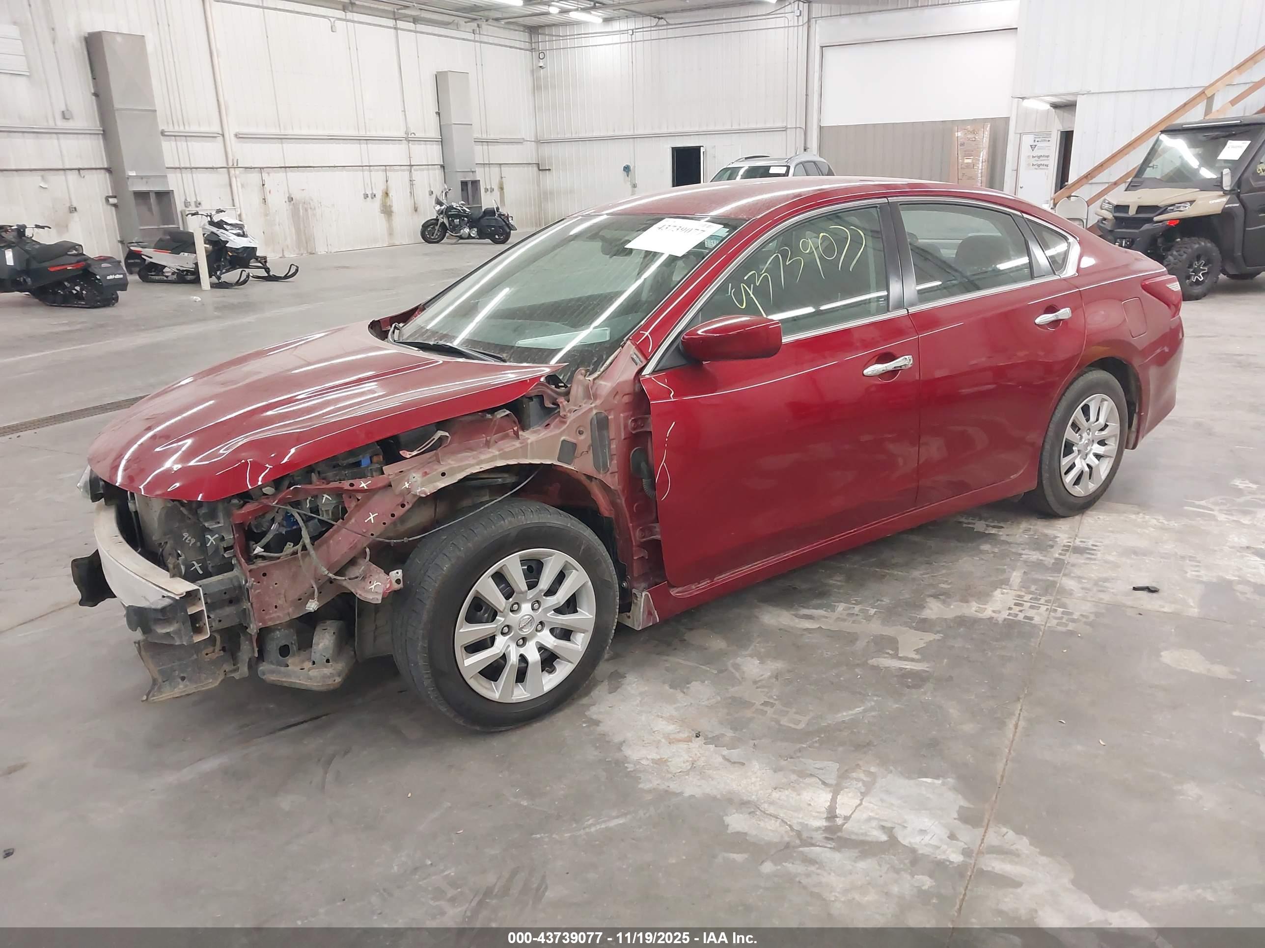 NISSAN ALTIMA image 2
