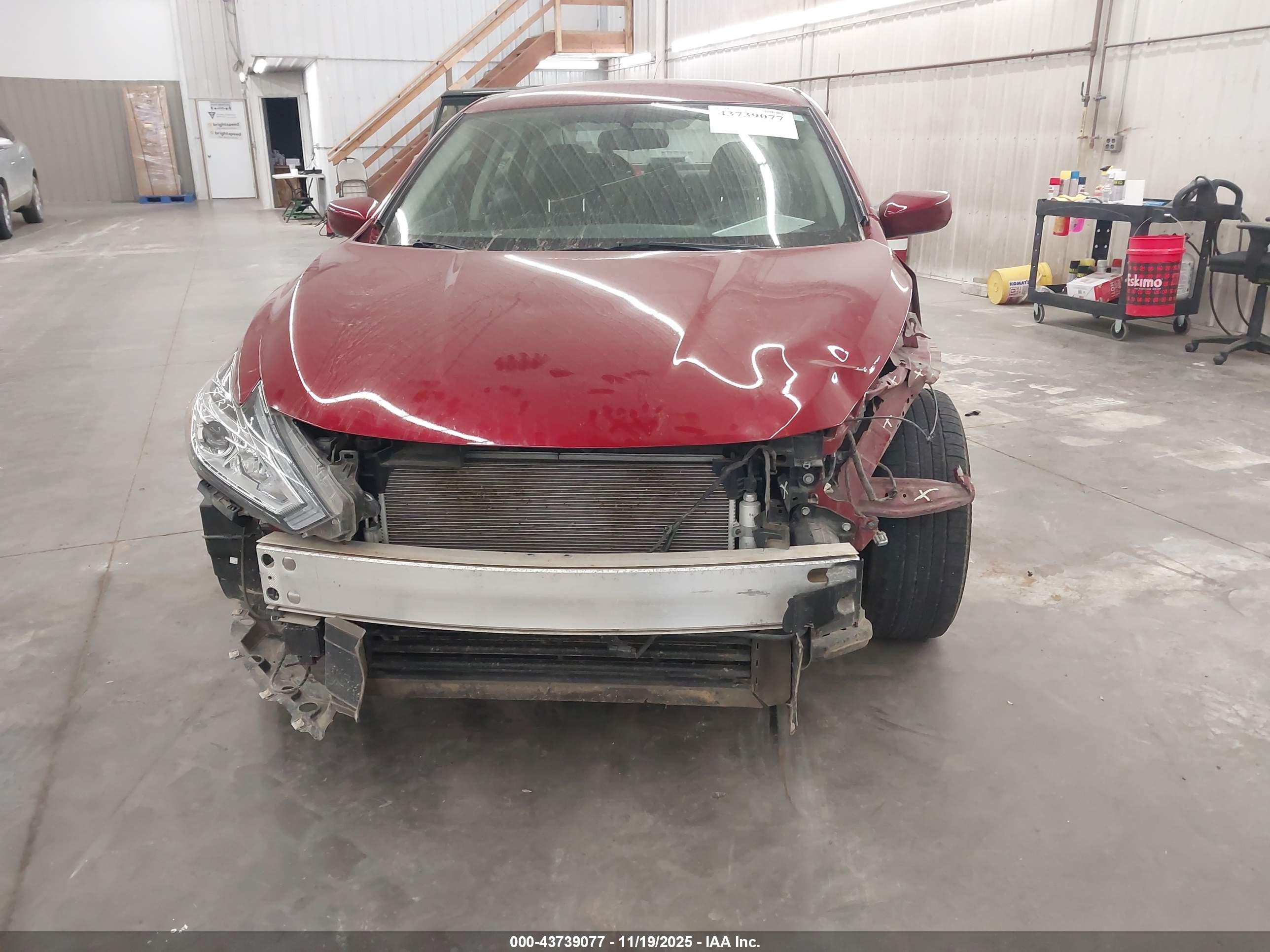 NISSAN ALTIMA image 6