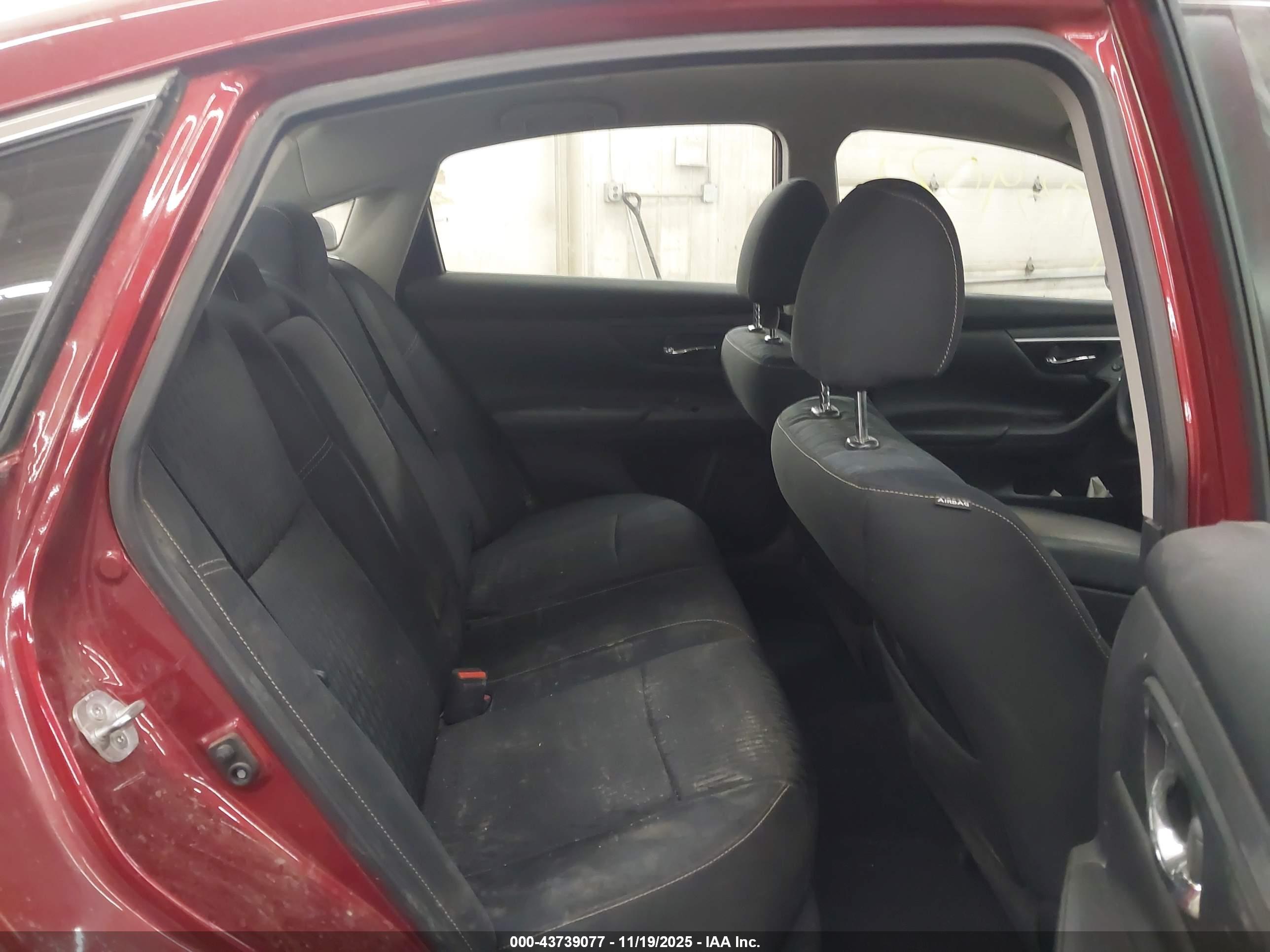 NISSAN ALTIMA image 8