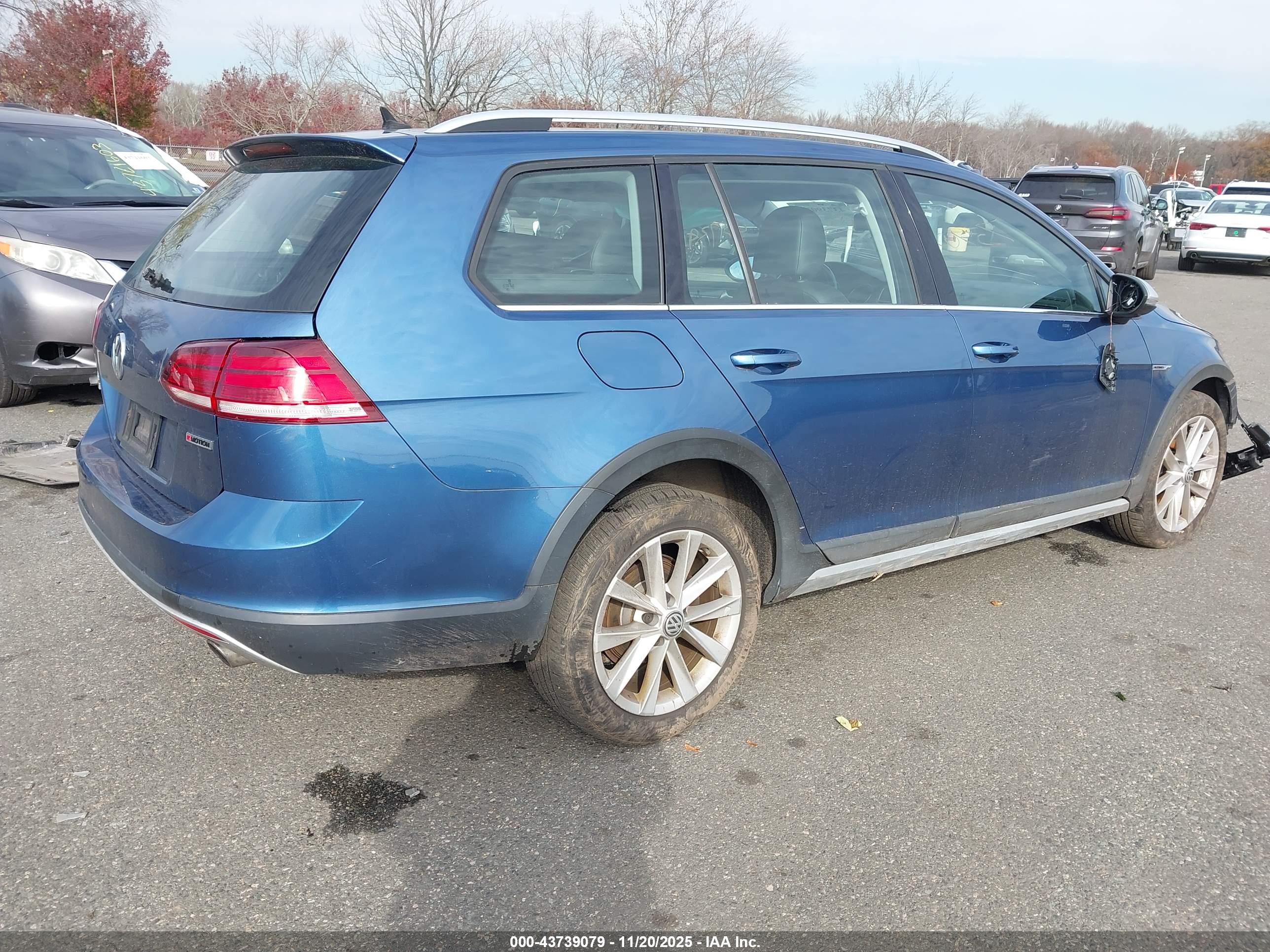 VOLKSWAGEN GOLF image 4