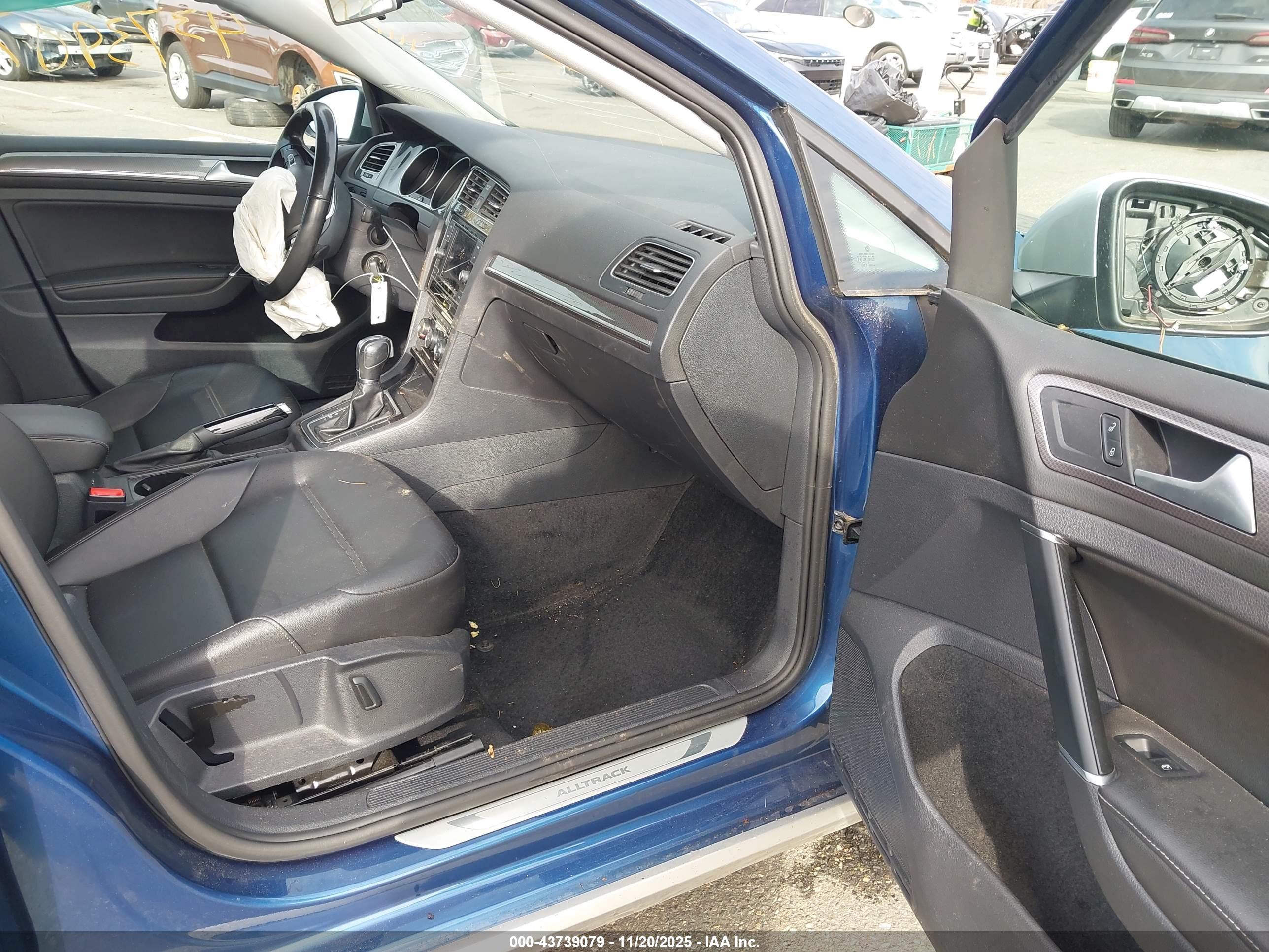 VOLKSWAGEN GOLF image 5