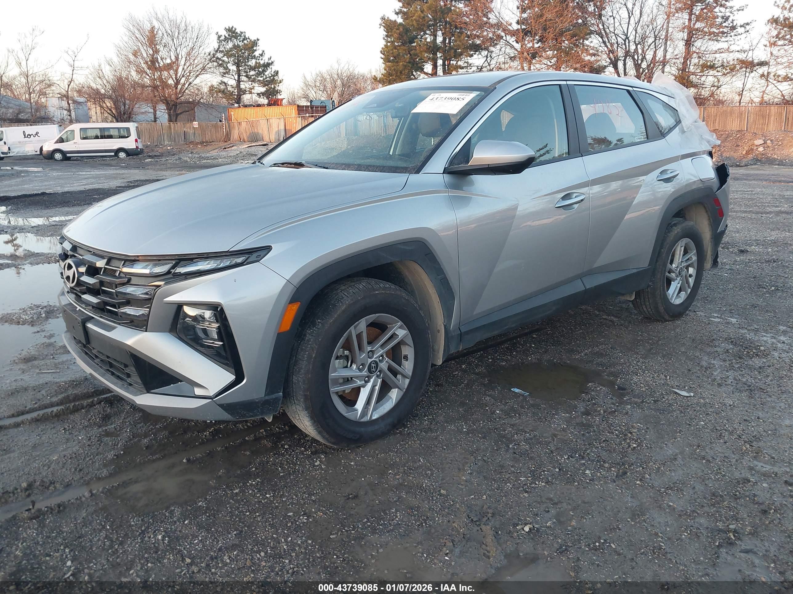 HYUNDAI TUCSON image 2