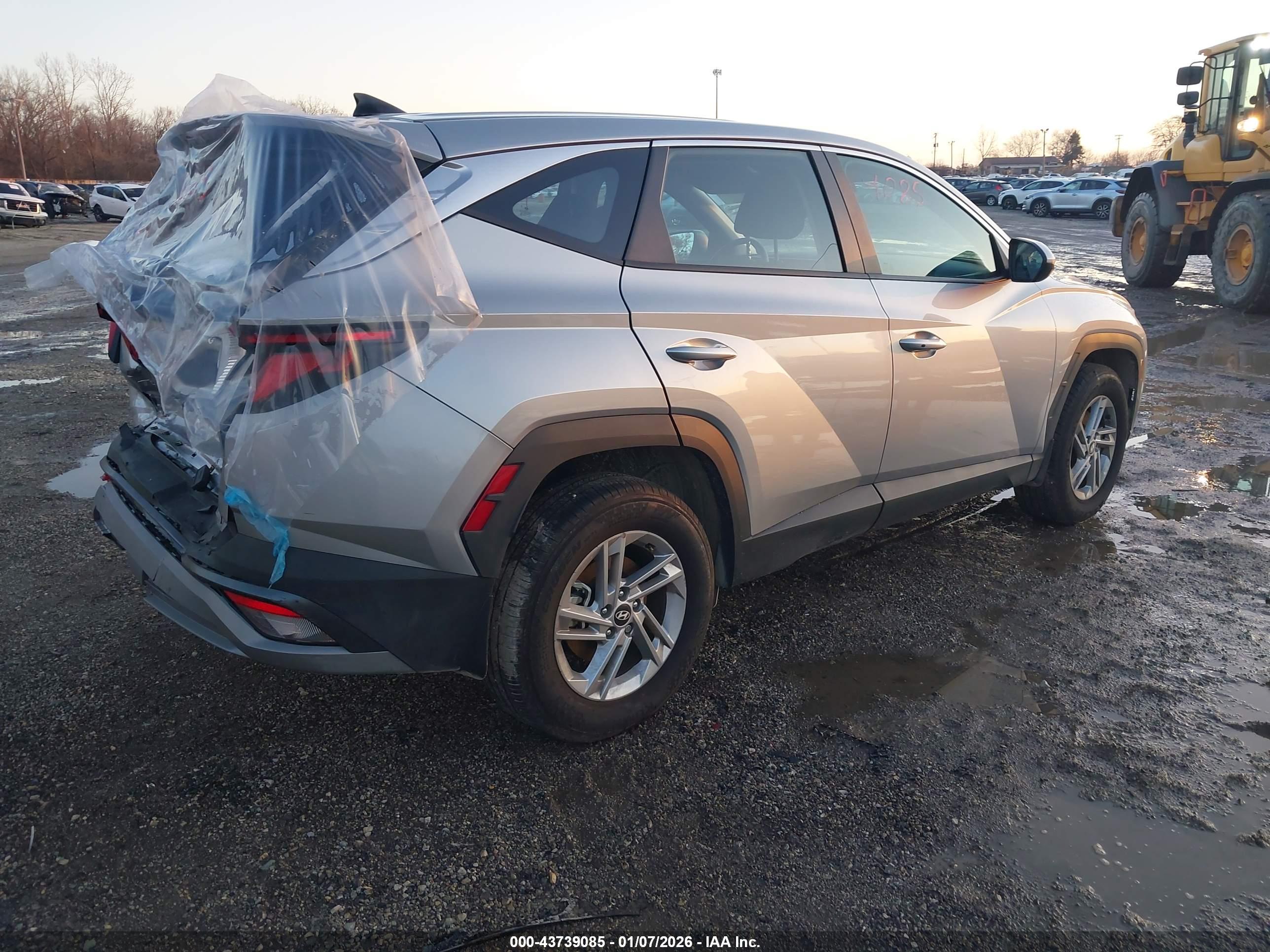 HYUNDAI TUCSON image 4